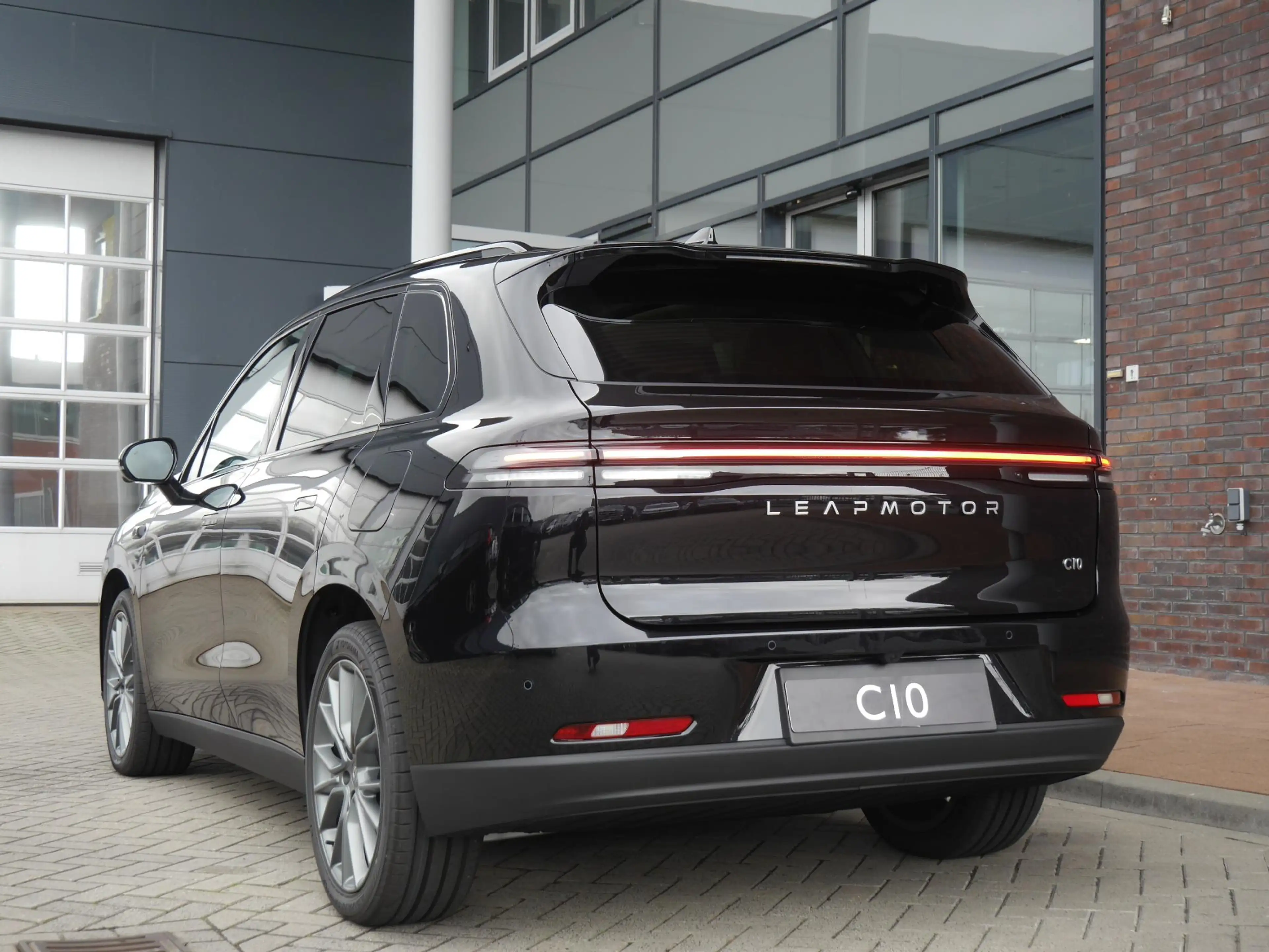 Leapmotor C10 Design ProMax 81.9 kWh | Nieuwe auto | Wltp 510km — photo 4