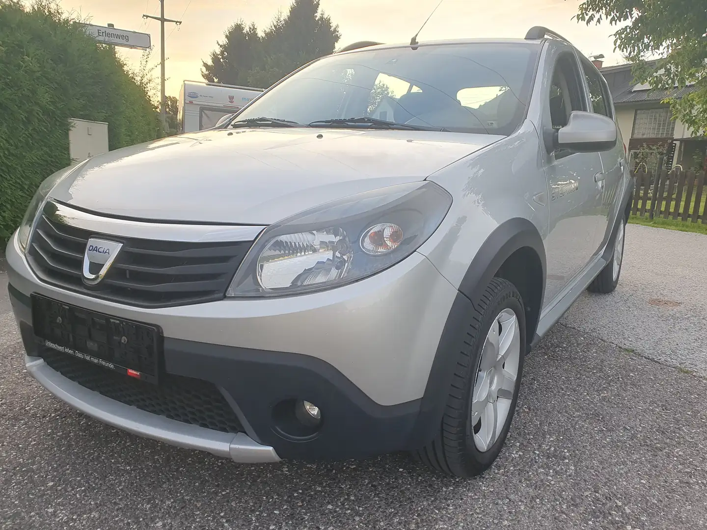 Dacia Sandero Sandero Stepway 1,6 MPI Stepway Silber - 1