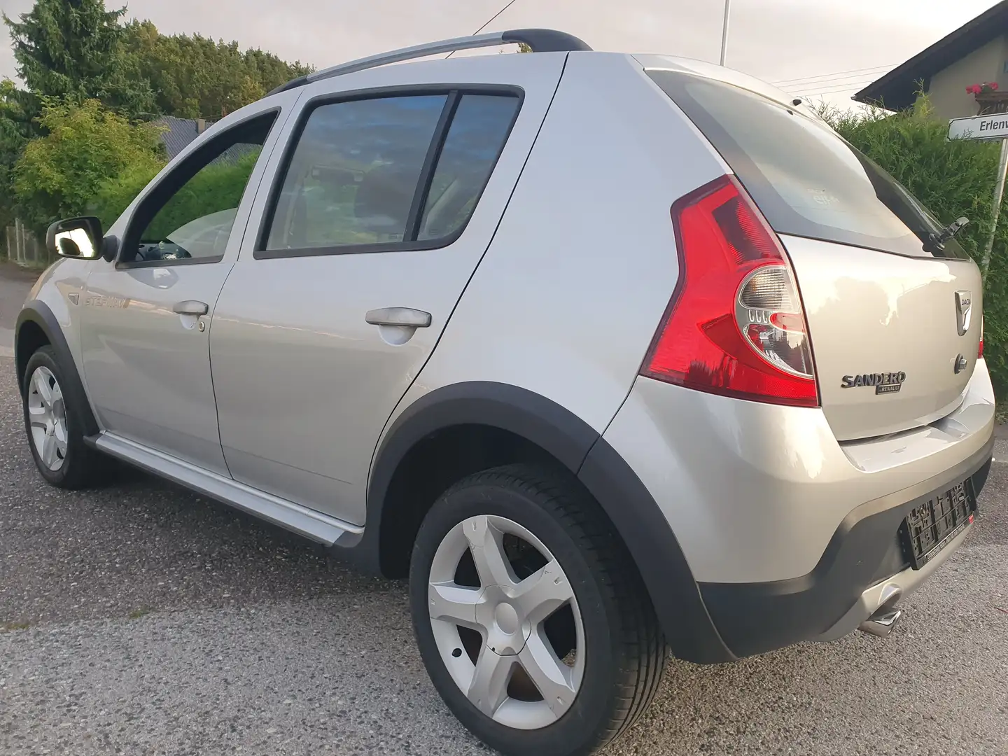 Dacia Sandero Sandero Stepway 1,6 MPI Stepway Silber - 2