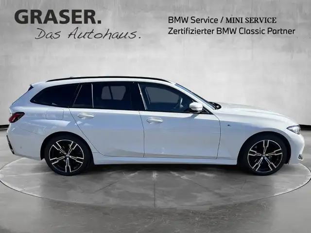 BMW 3 Series view 8