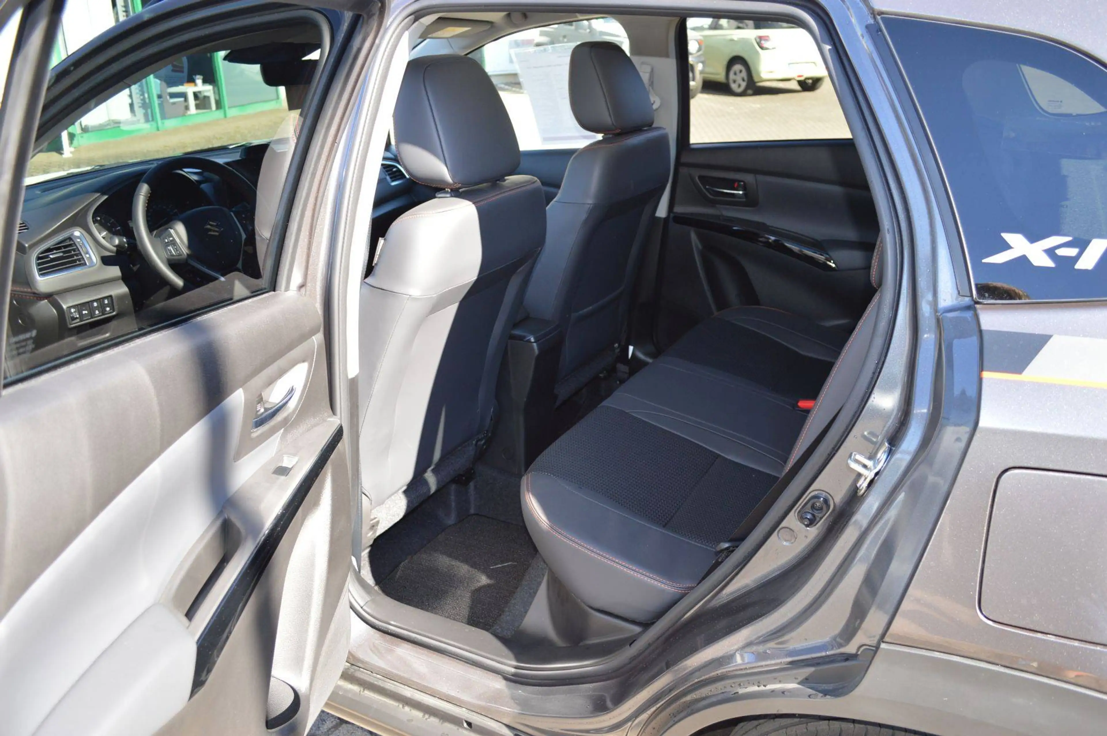 Suzuki S-Cross S-Cross 1.4 Boosterjet Hybrid ALLGRIP Comfort+ SOMO "X-ITE" WRÄ* — photo 11