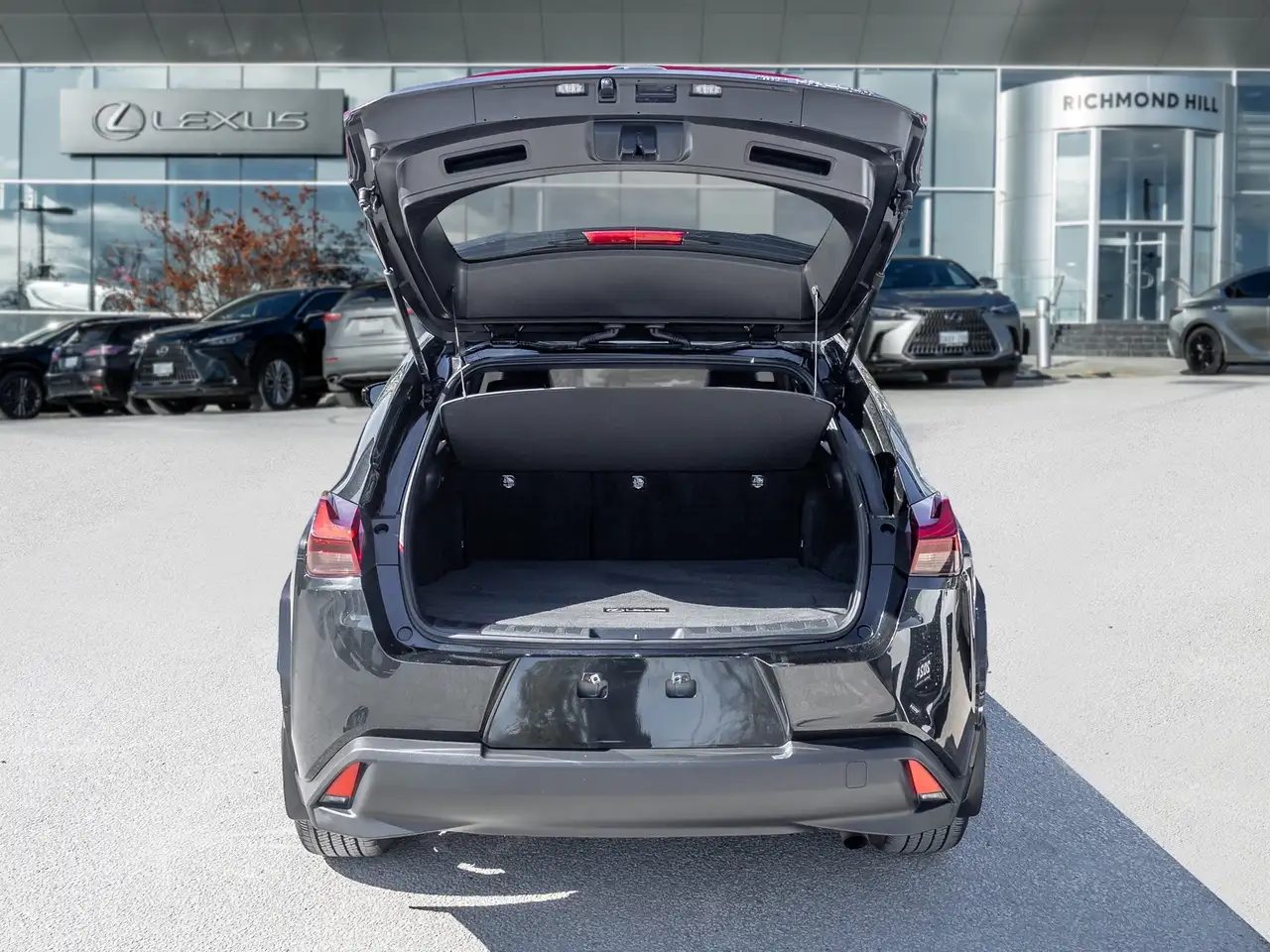 Lexus UX снимка Lexus UX