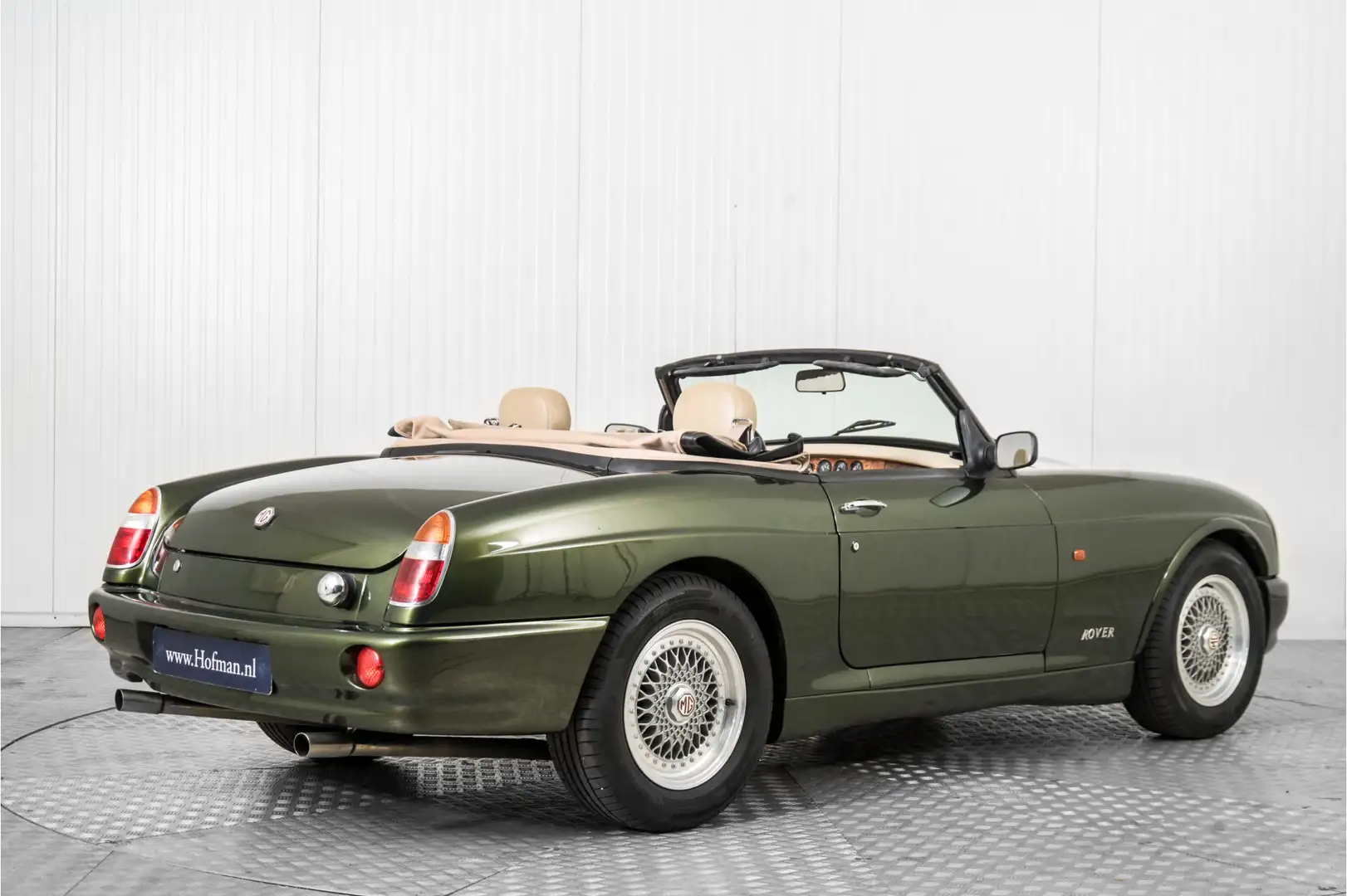 MG RV8 4.0 V8 LHD auto Groen - 2