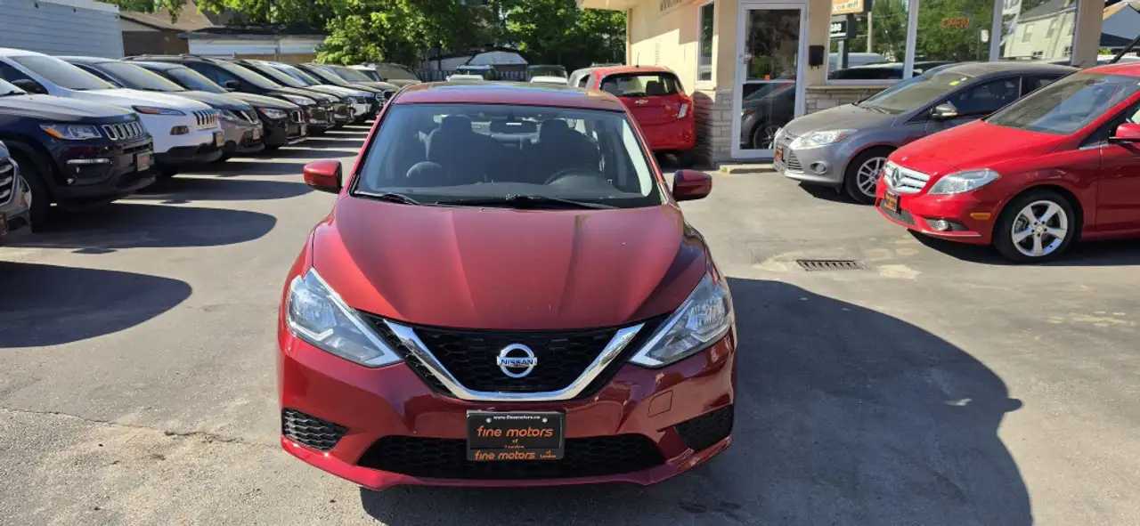 Nissan Sentra photo Nissan Sentra