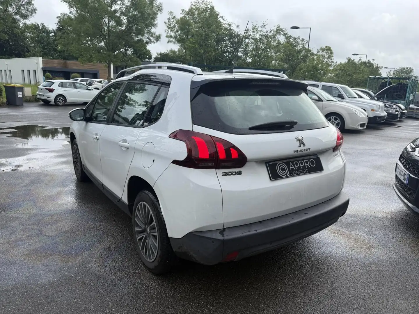 Peugeot 2008 1.6 BlueHDi - 75  Active PHASE 2 Blanc - 2