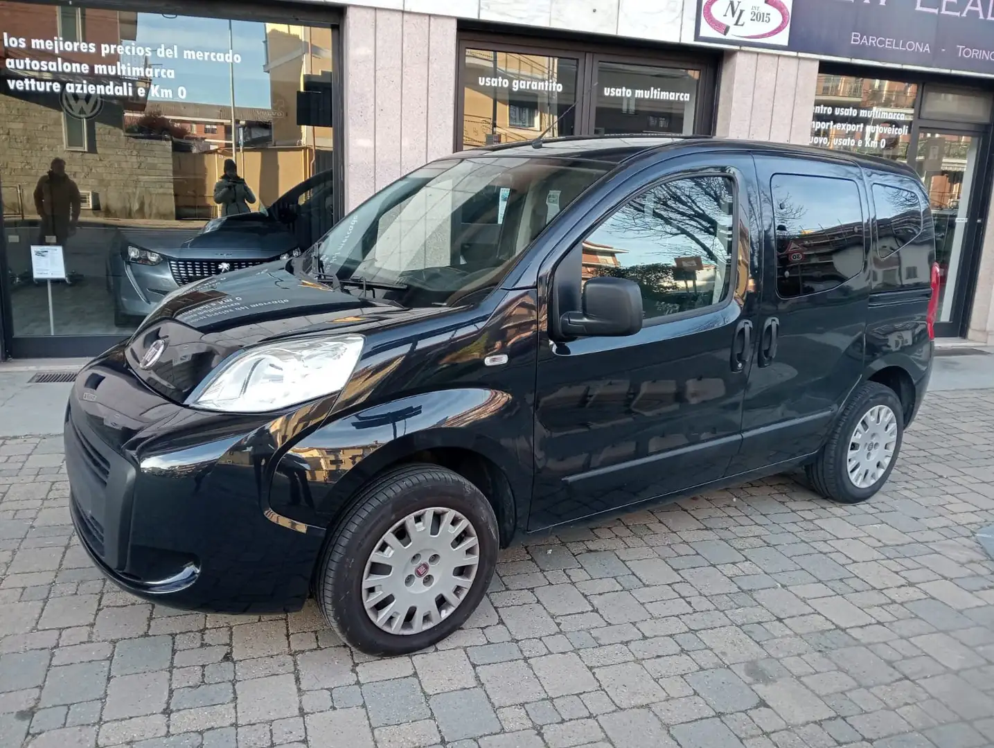 Fiat Qubo Qubo 1.4 8v ACTIVE 77cv crna - 1