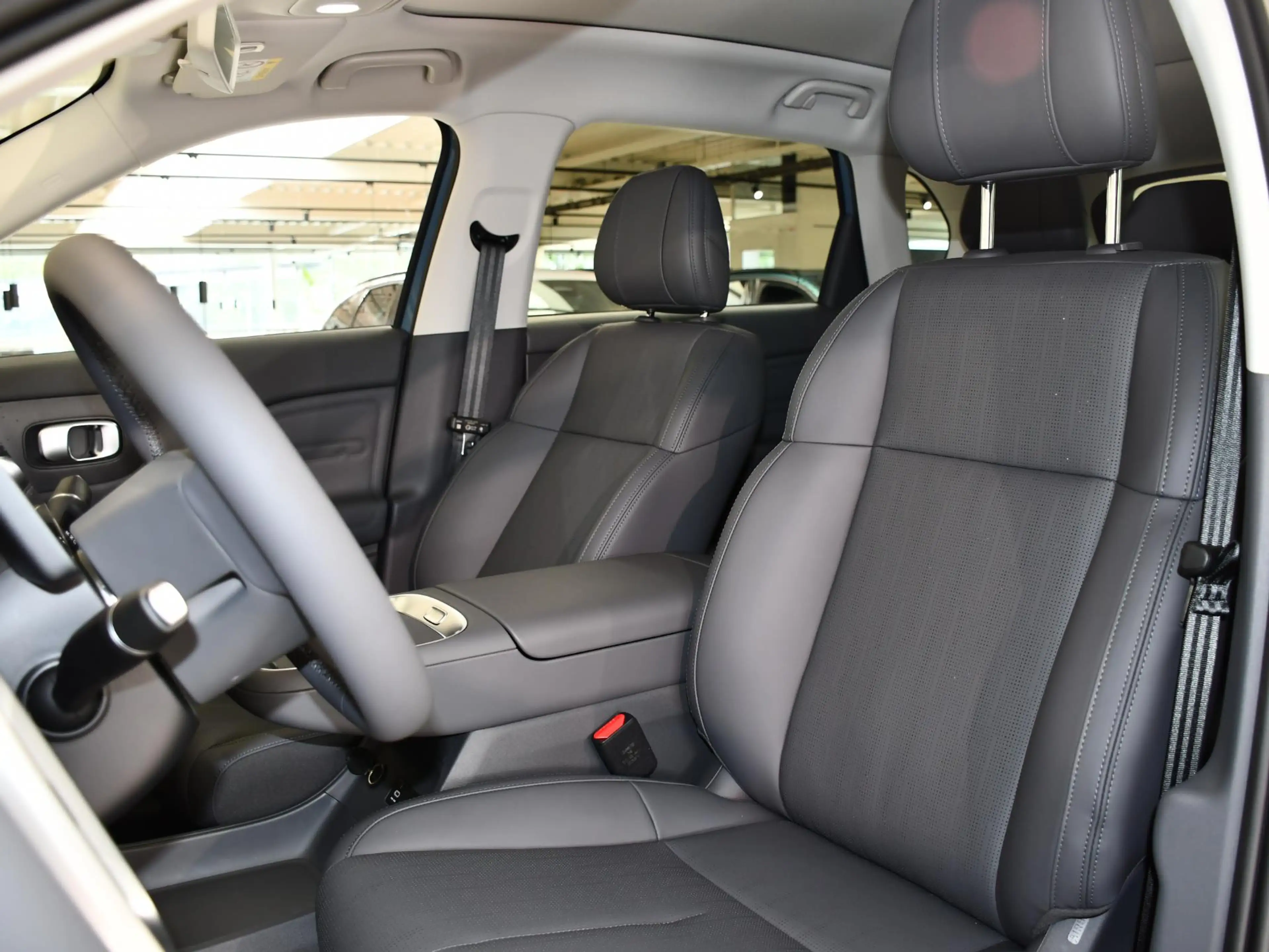 Leapmotor B10 Design Hybrid EV 18.8 kWh | Apple Carplay/Android — photo 6