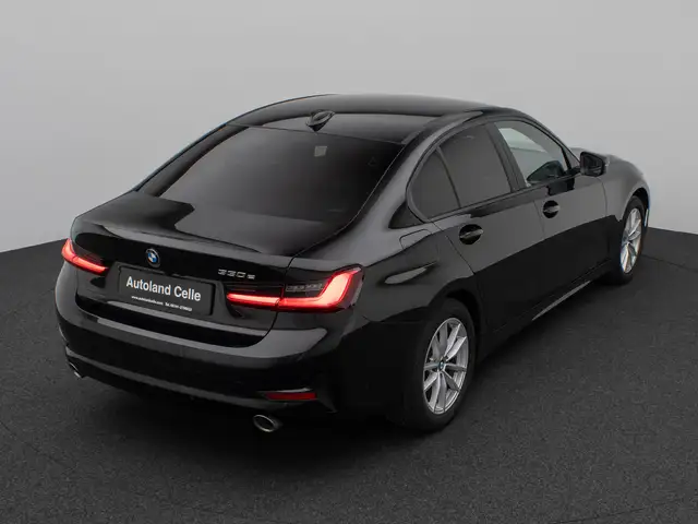 BMW 3 Series view 7