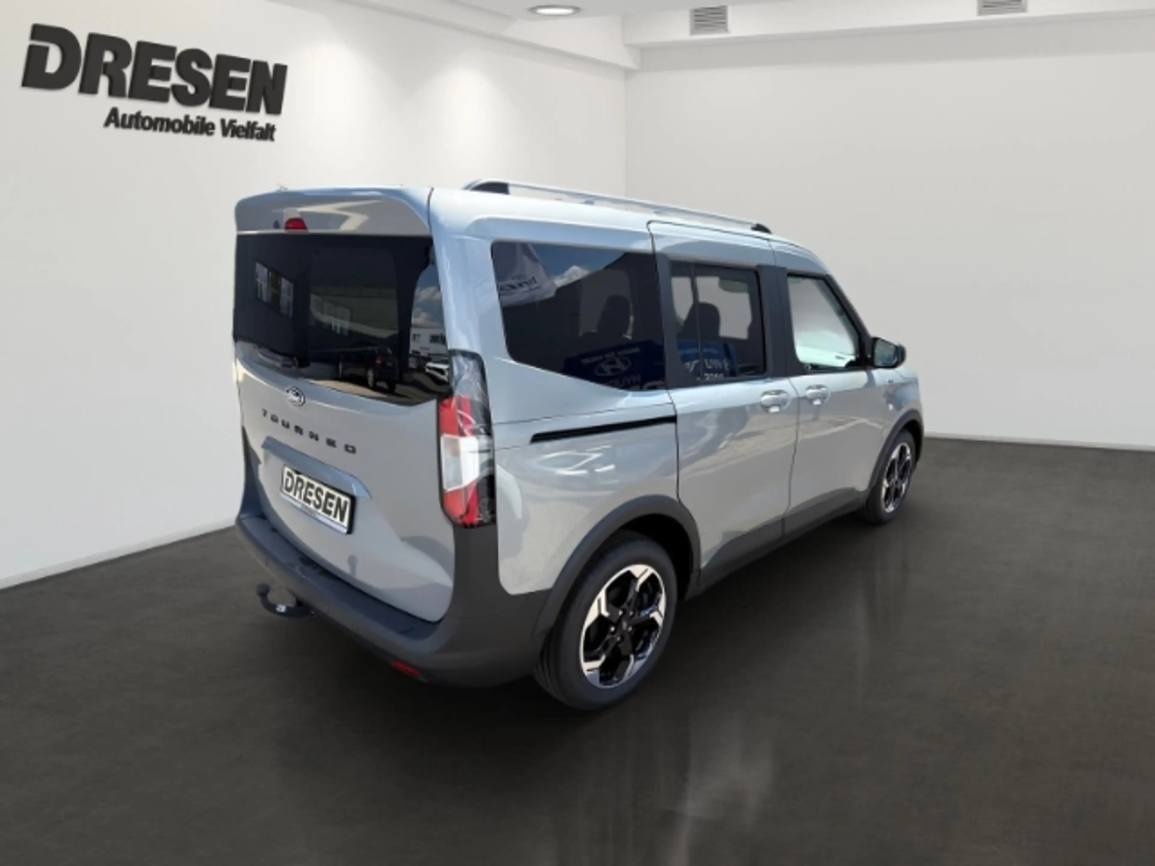 Ford Tourneo Courier Active 1.0 EcoBoost 125PS Automatik/AHK/Winter-Pak — photo 4
