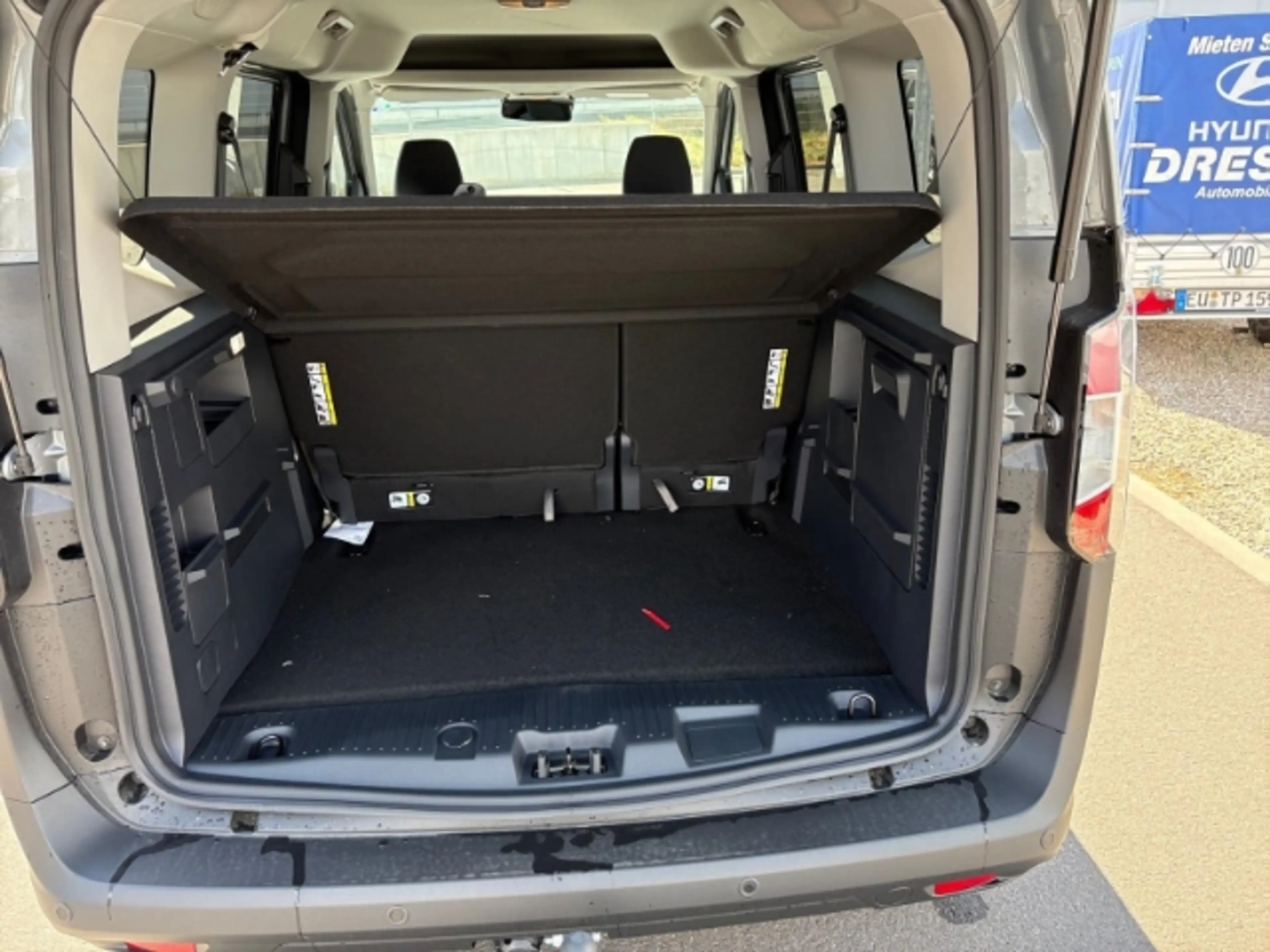 Ford Tourneo Courier Active 1.0 EcoBoost 125PS Automatik/AHK/Winter-Pak — photo 13