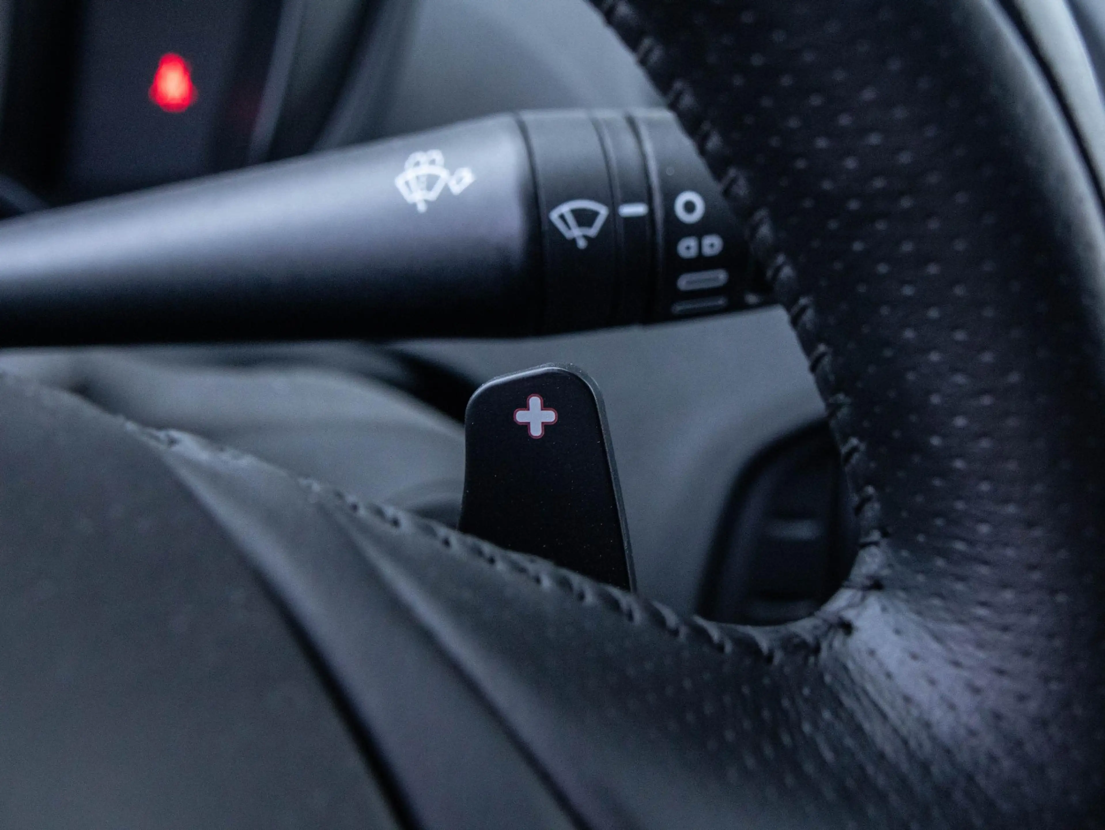 Alfa Romeo 4C 1750TBI TCT | Volledige onderhoud historie | 240 P — photo 25