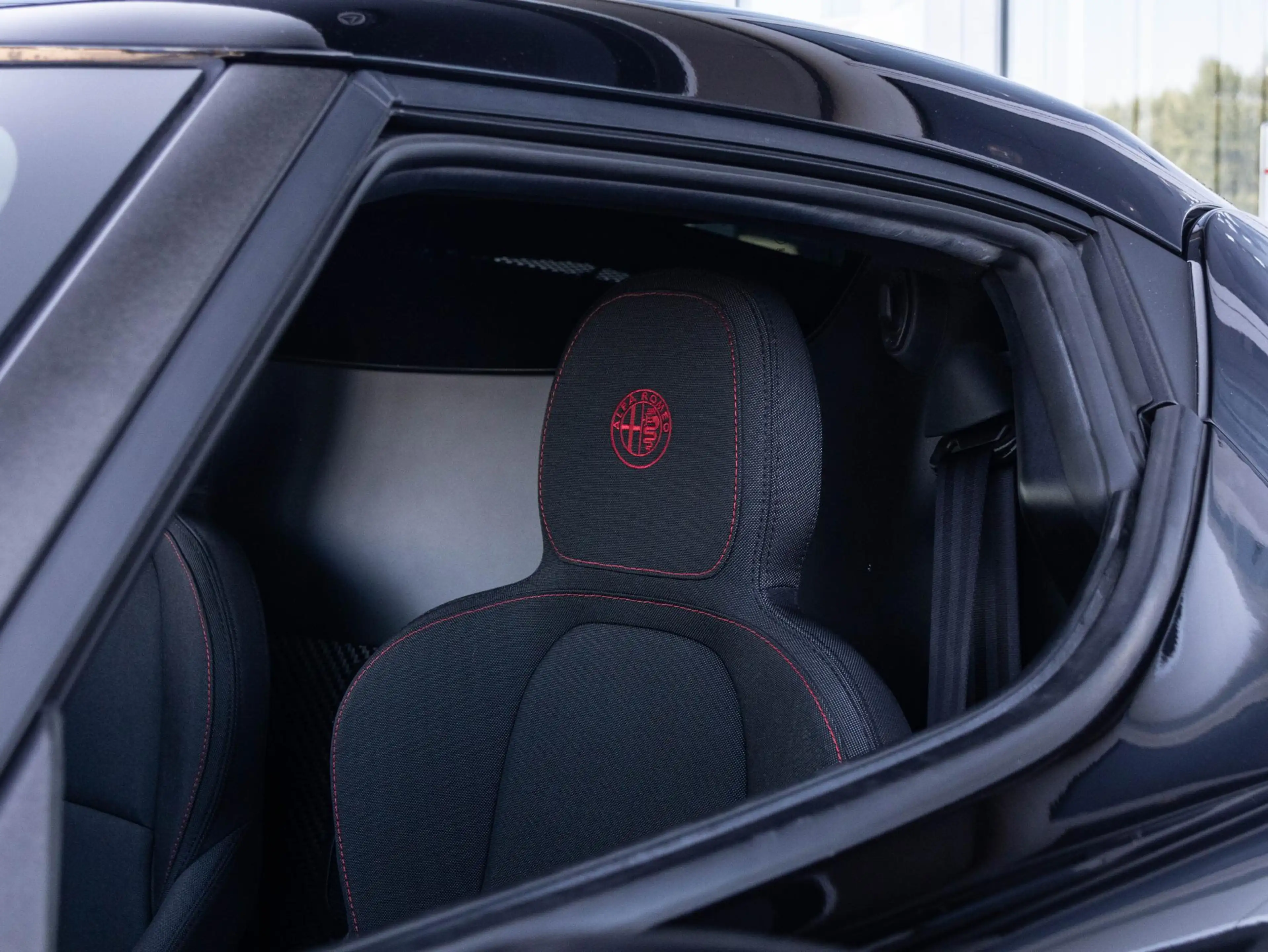 Alfa Romeo 4C 1750TBI TCT | Volledige onderhoud historie | 240 P — photo 11