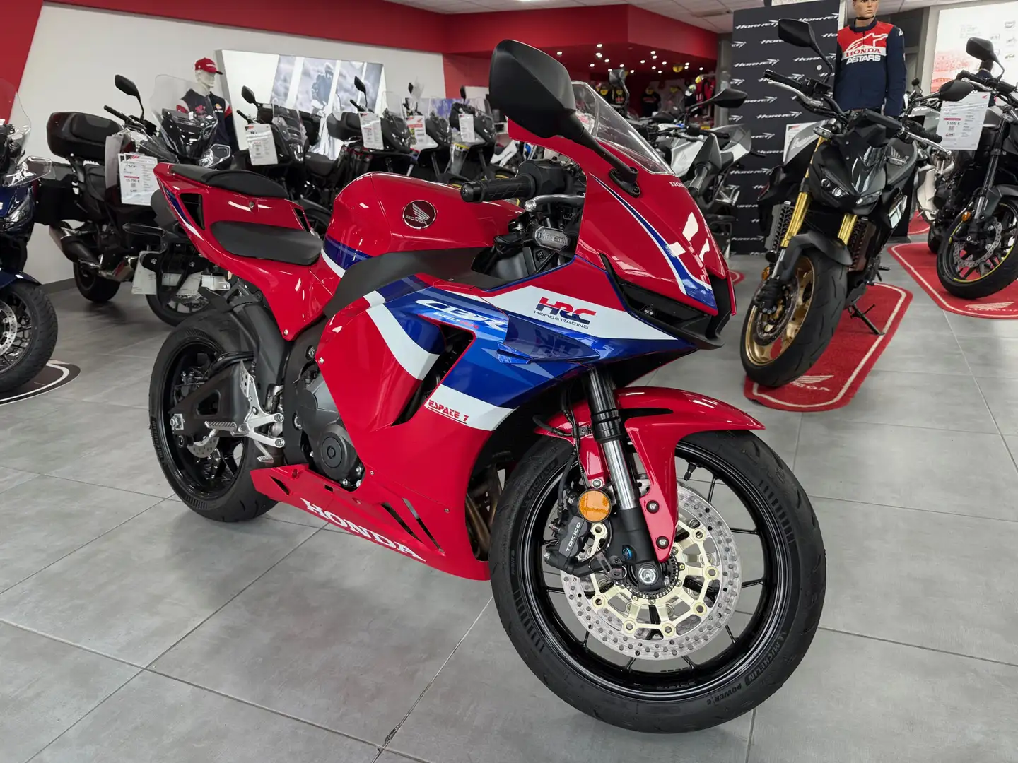 Honda CBR 600 Червоний - 1