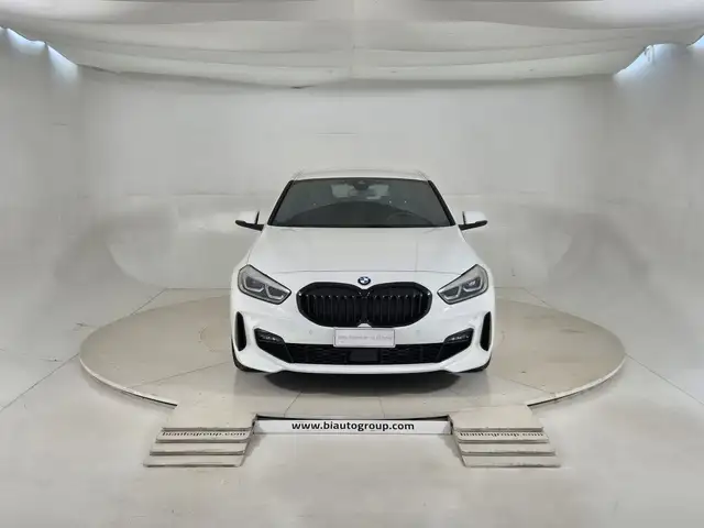 BMW 1 Series view 2
