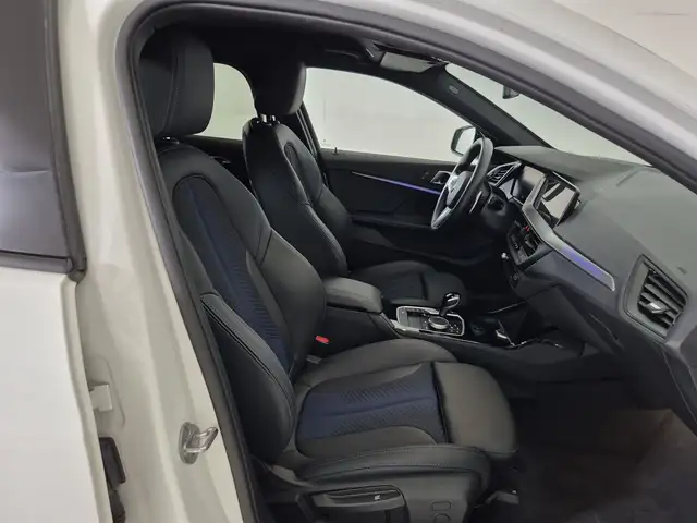 BMW 1 Series view 10