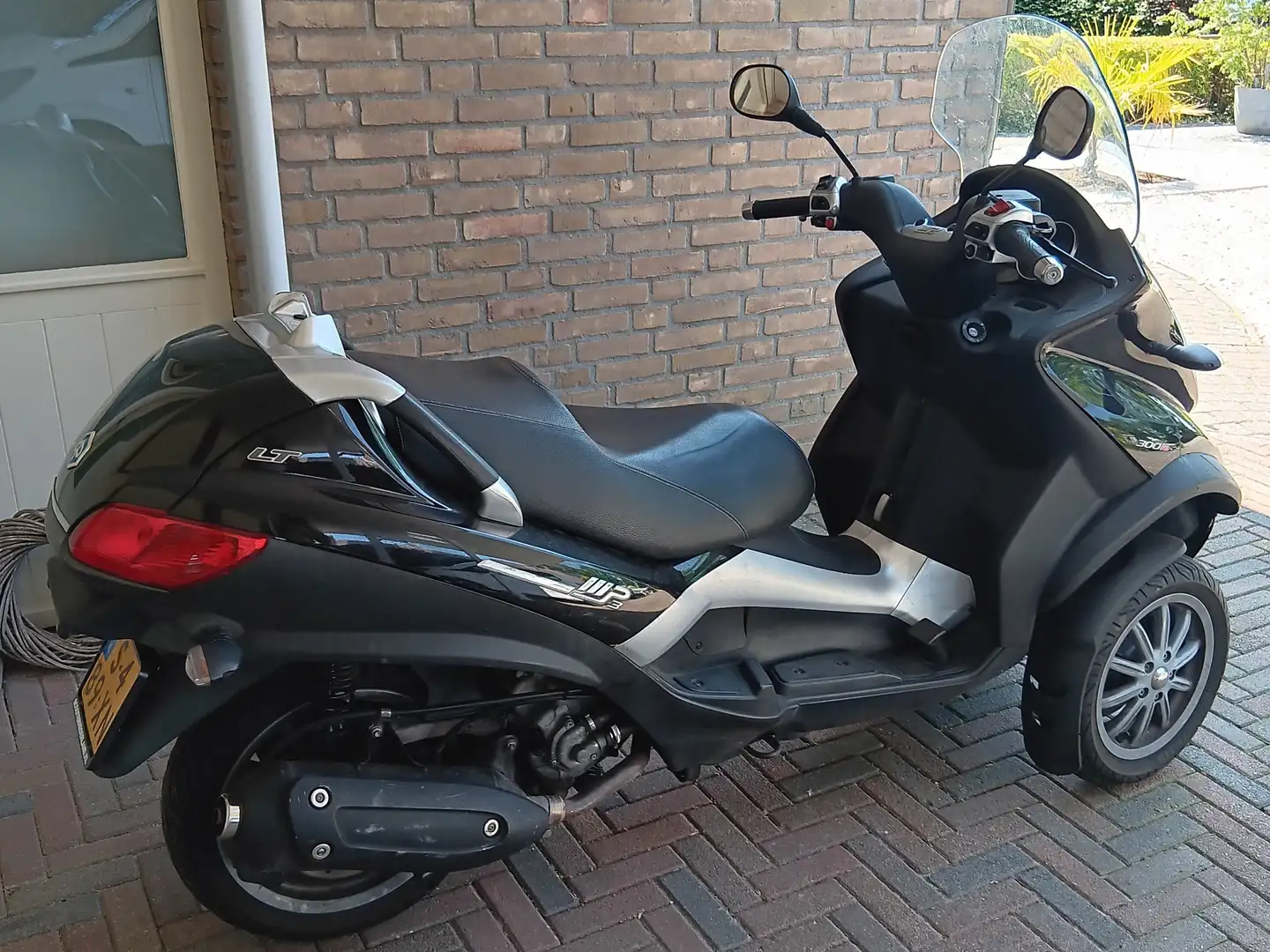 Piaggio MP3 300 300lt, 278cc Zwart - 2