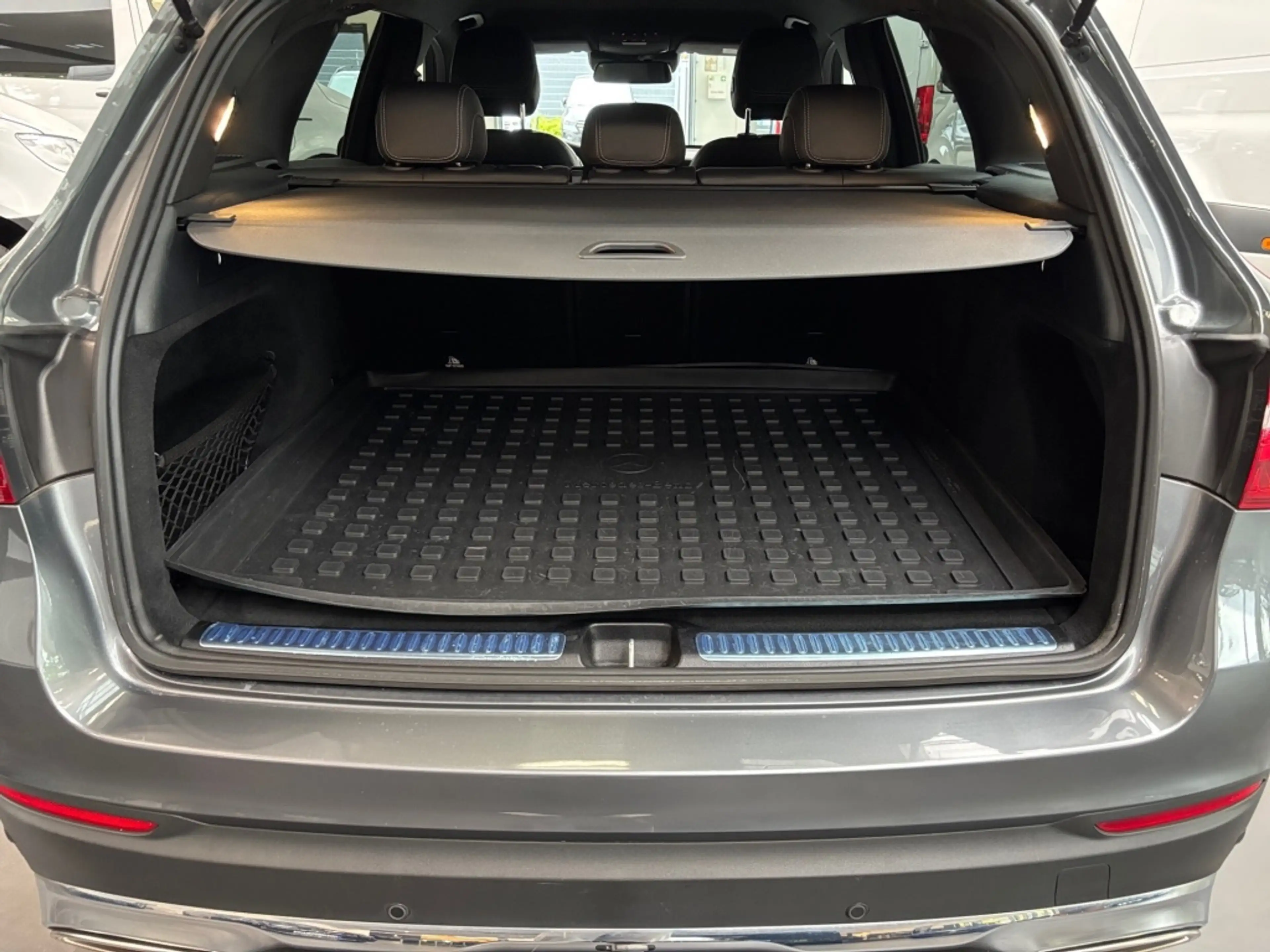 Mercedes-Benz GLC 250 4M EXCLUSIVE AHK LED 360° TOTWINKEL SHZ — photo 13