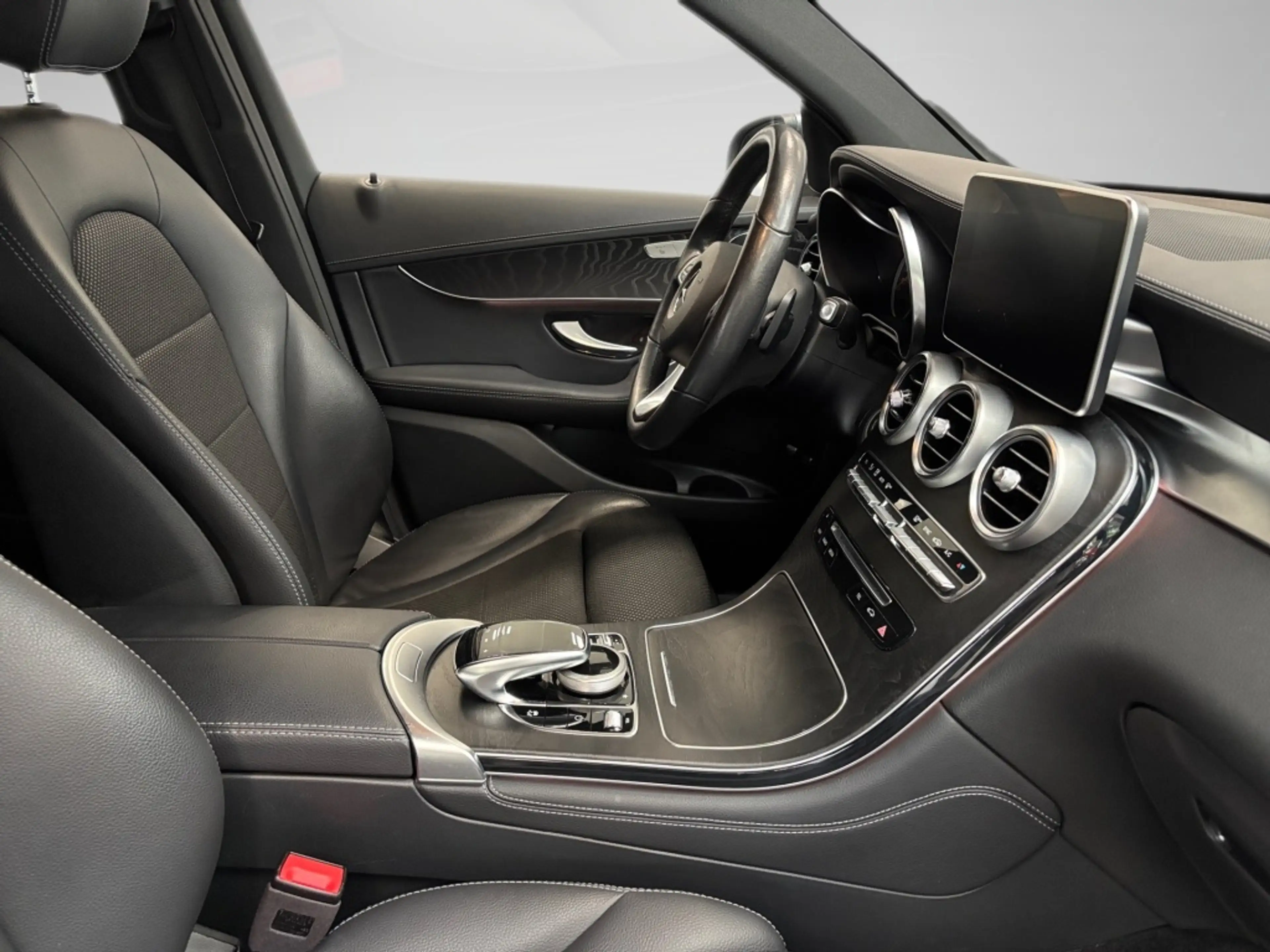 Mercedes-Benz GLC 250 4M EXCLUSIVE AHK LED 360° TOTWINKEL SHZ — photo 15
