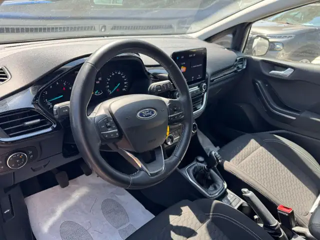 Ford Fiesta view 5