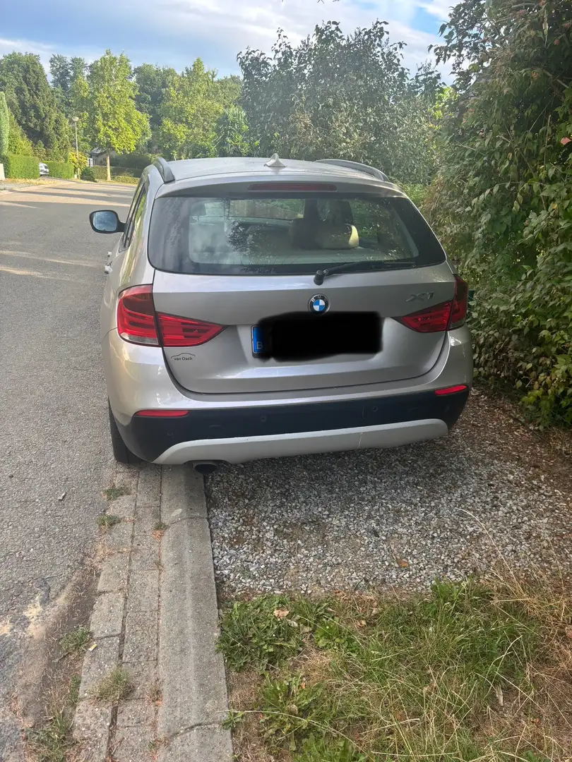BMW X1 2.0iA sDrive18 - 1