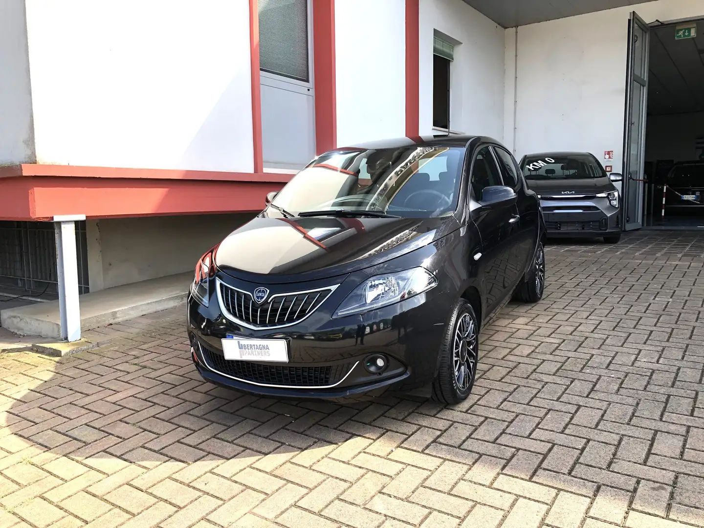 Lancia Ypsilon III 2021 1.0 firefly hybrid Platino s Nero - 1