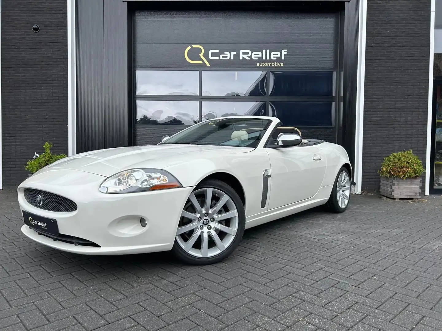 Jaguar XK 4.2 V8 Convertible, Elektrisch verstelbare zetels, Blanco - 2