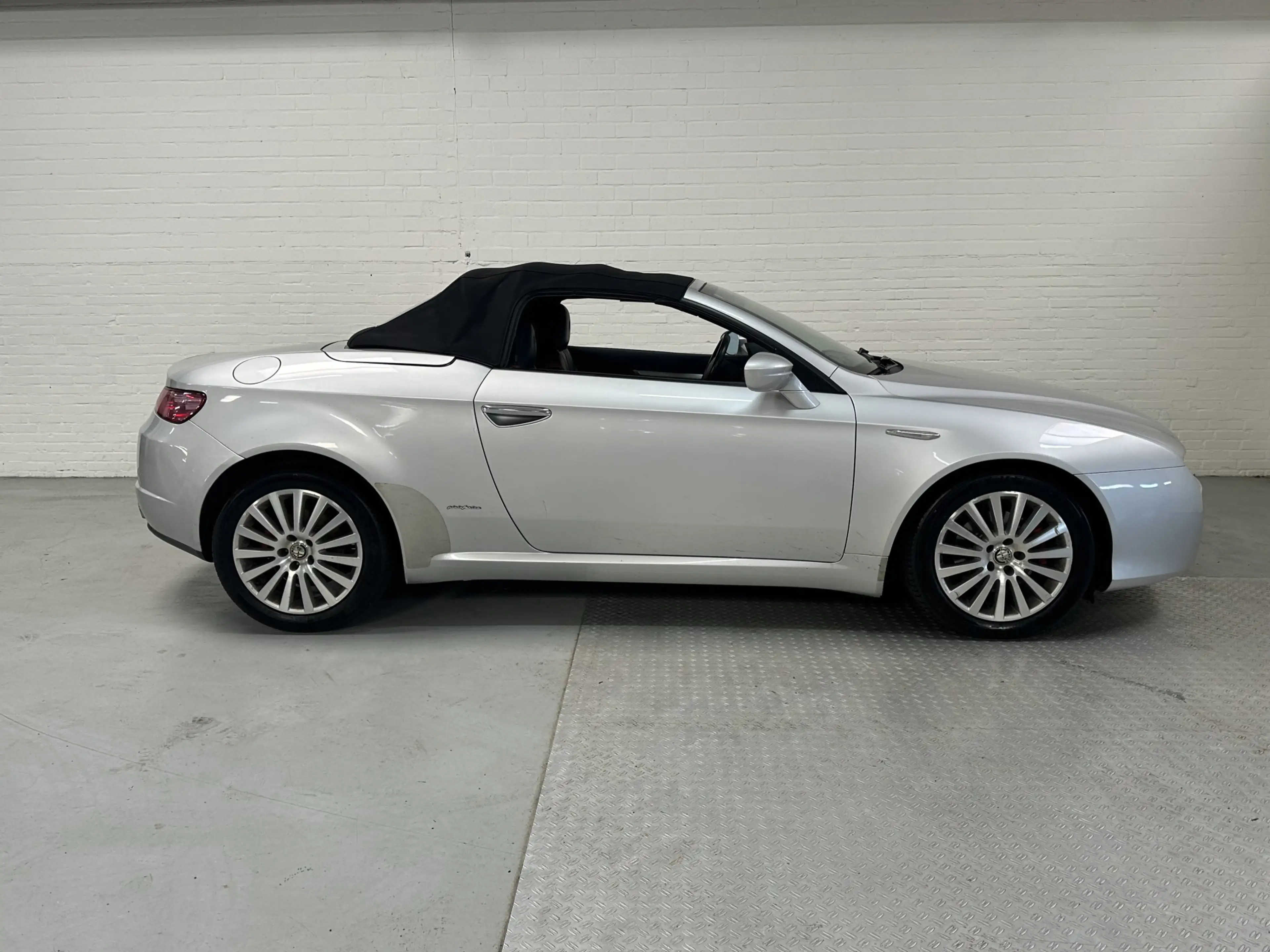 Alfa Romeo Spider 2.2 JTS Exclusive CLIMA / CRUISE / LEER / NAVI — photo 4