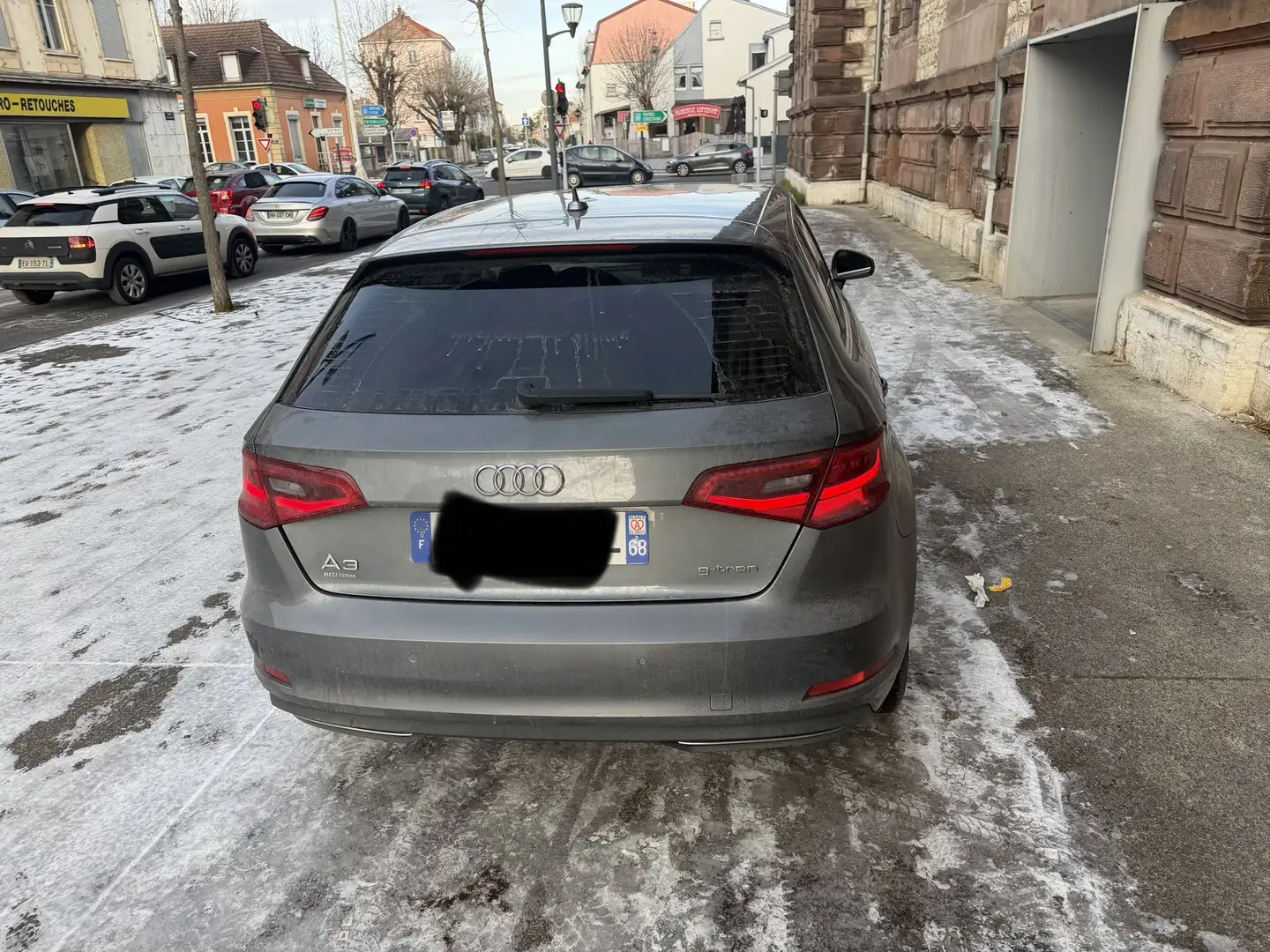 Audi A3 SportBack 1.6i Ambiente Tiptronic A - 2