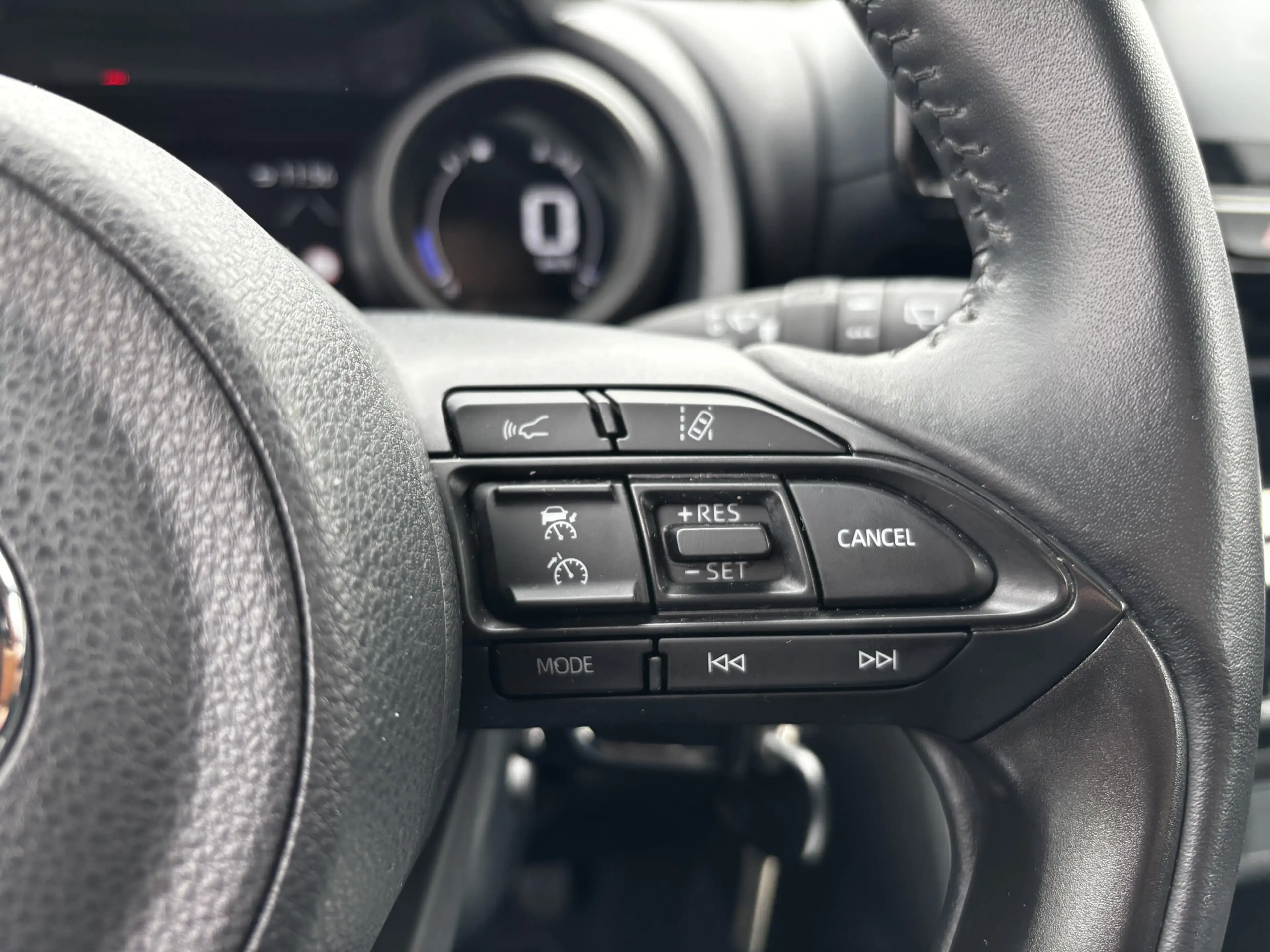 Toyota Yaris Cross 1.5 Hybrid Active / Klima / Acamera / Cruise / Nap — photo 14