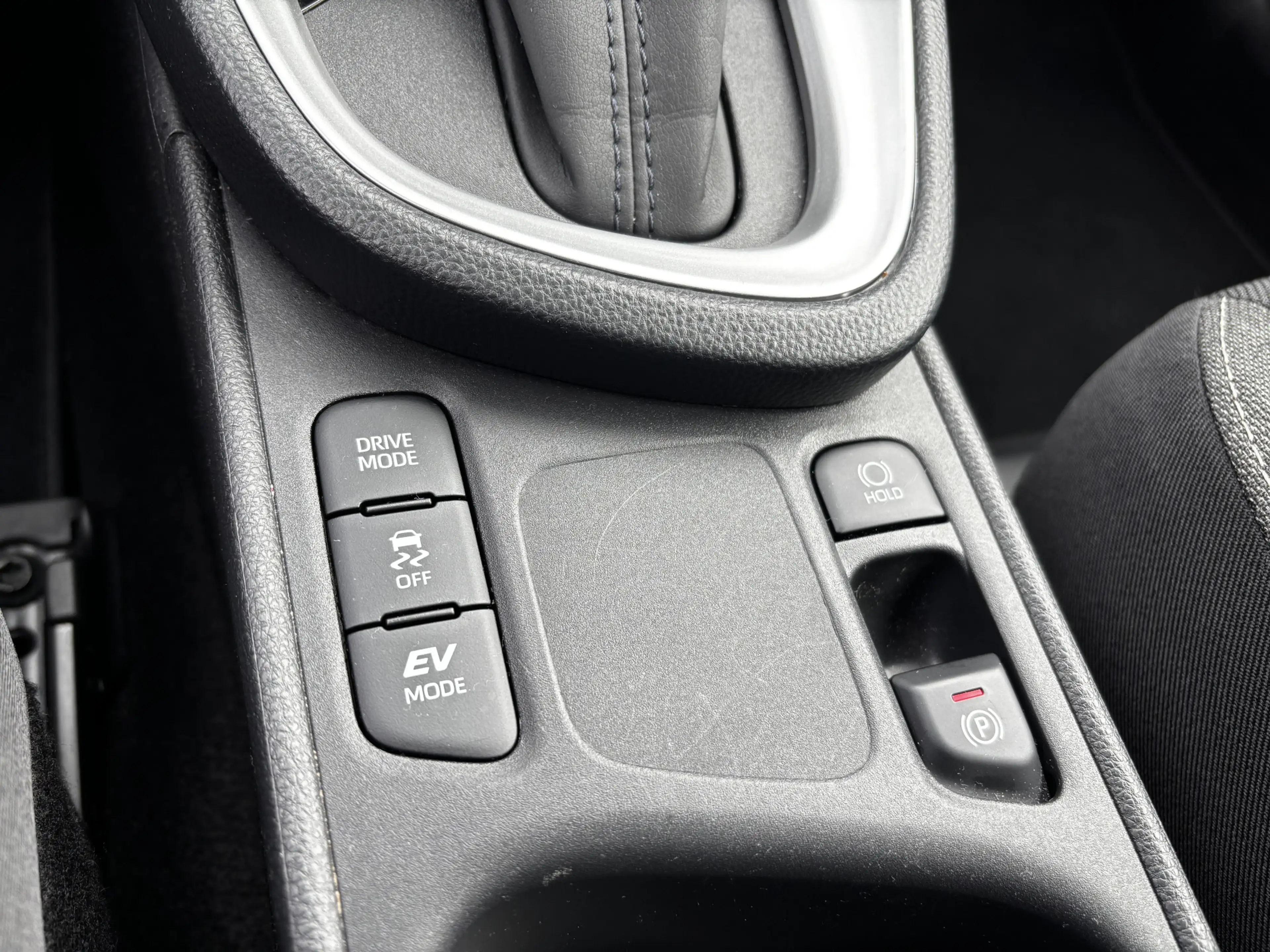 Toyota Yaris Cross 1.5 Hybrid Active / Klima / Acamera / Cruise / Nap — photo 21
