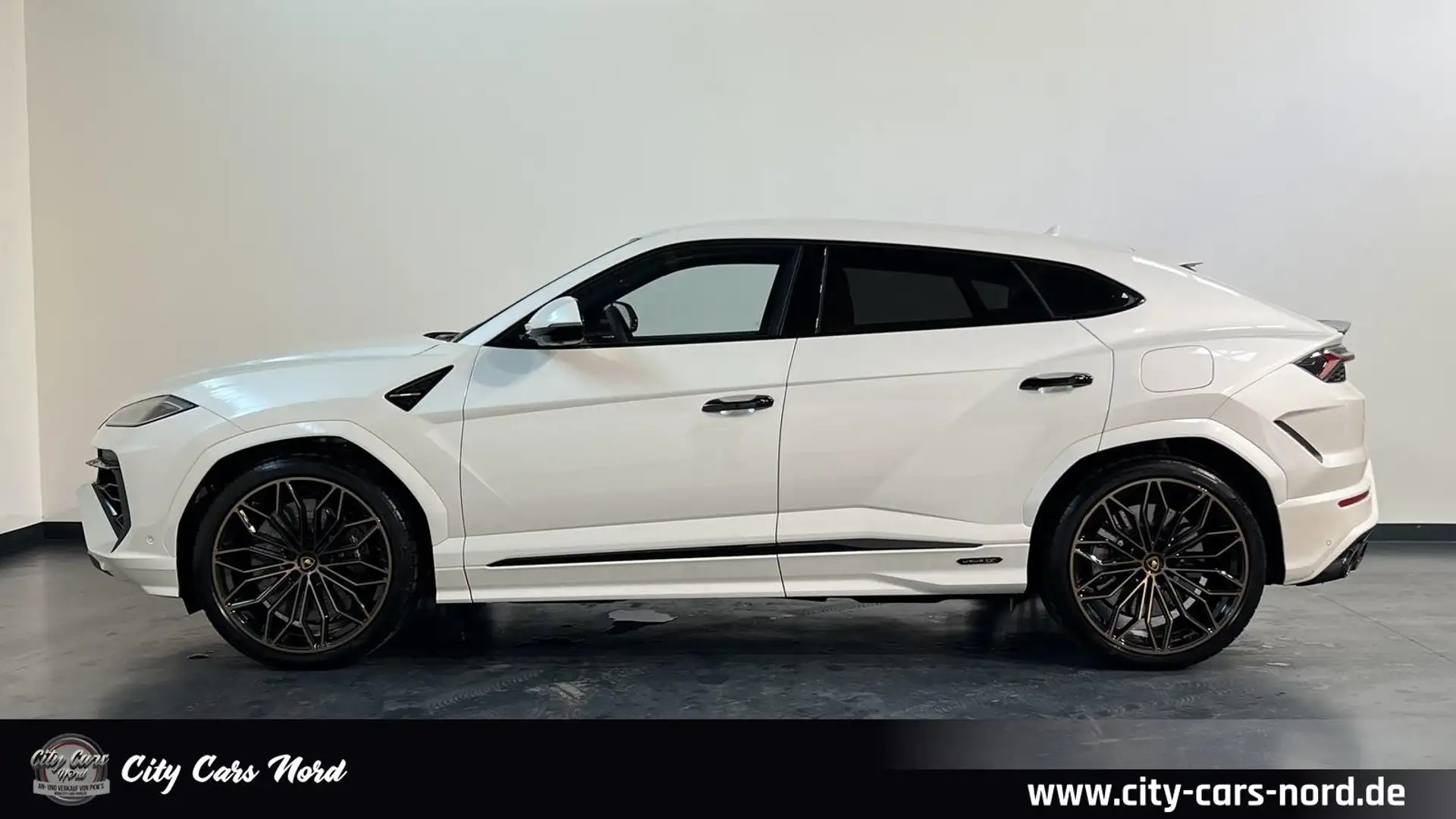 Lamborghini Urus SE 4.0 V8 ON STOCK PANORAMA-B&O-MASSAGE-23" Weiß - 2