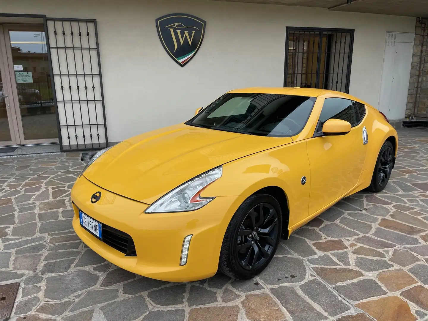 Nissan 370Z 370Z Coupe 3.7 V6 Lev2 auto my16 E6 Жовтий - 1