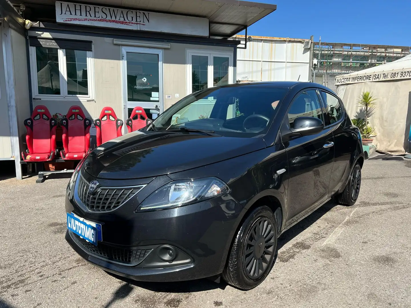 Lancia Ypsilon 1.0 FireFly 5 porte S&S Hybrid Alberta Ferretti Nero - 2