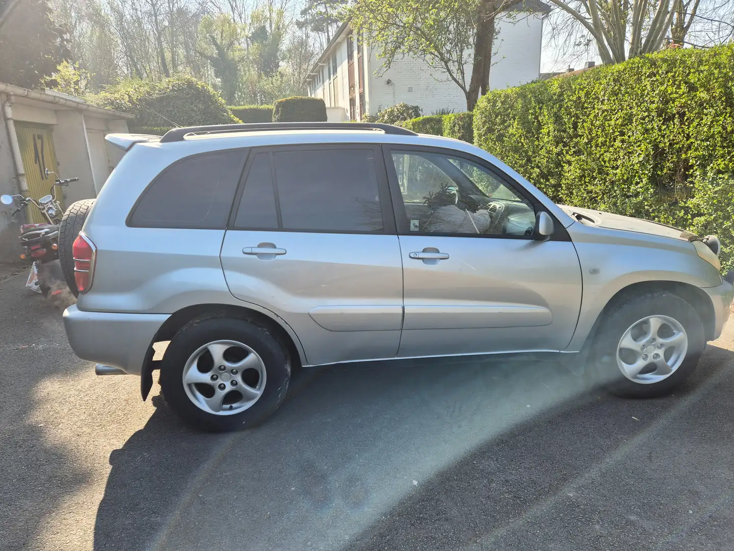 Toyota RAV 4 2.0i+VVT-i+16v+4x4+S Gri - 2