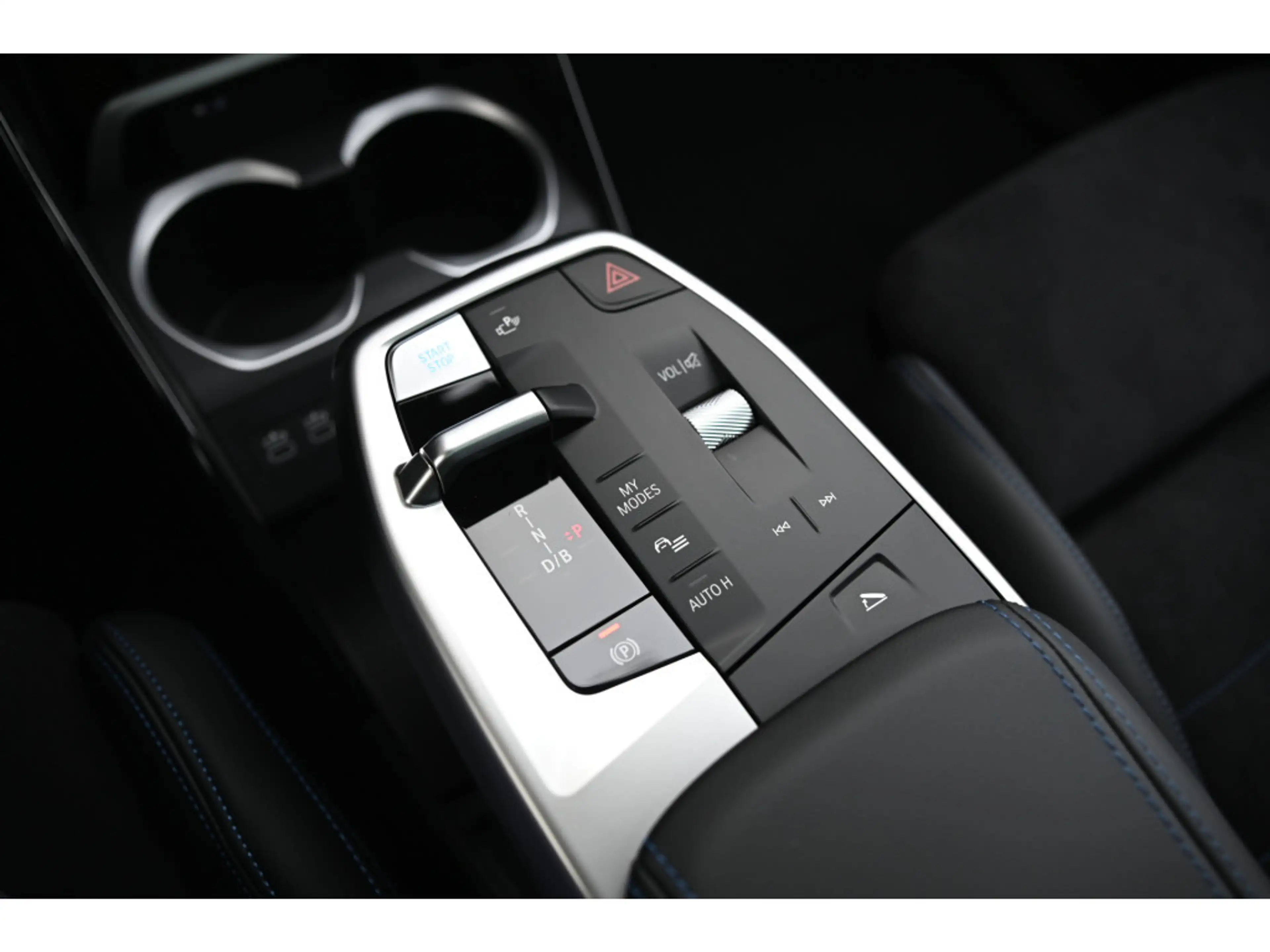 BMW iX2 eDrive20 M Sport / Panoramadak / Trekhaak / M Spor — photo 15