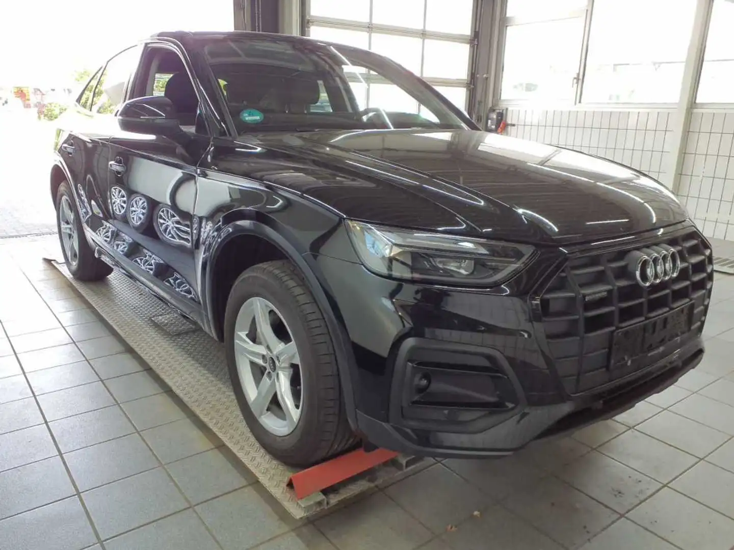 Audi Q5 advanced 40 TFSI qu. AHK*Pano*Tour* Schwarz - 2