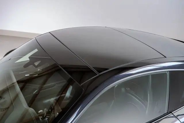 Porsche 911 view 10