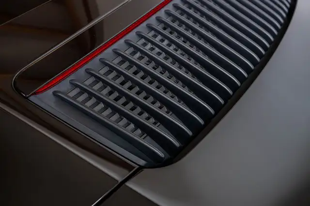 Porsche 911 view 13
