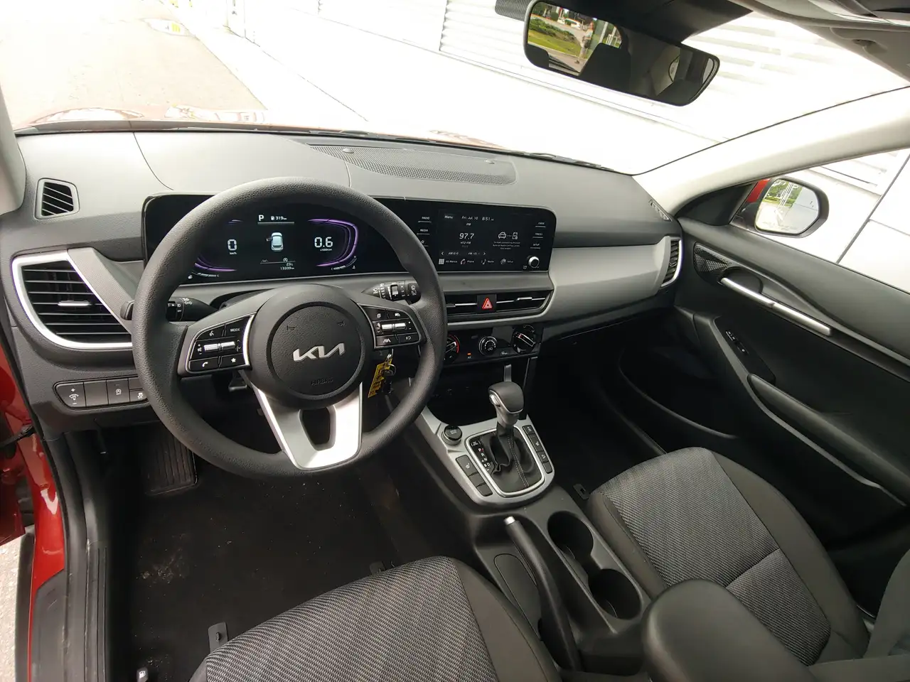 Kia Seltos photo Kia Seltos