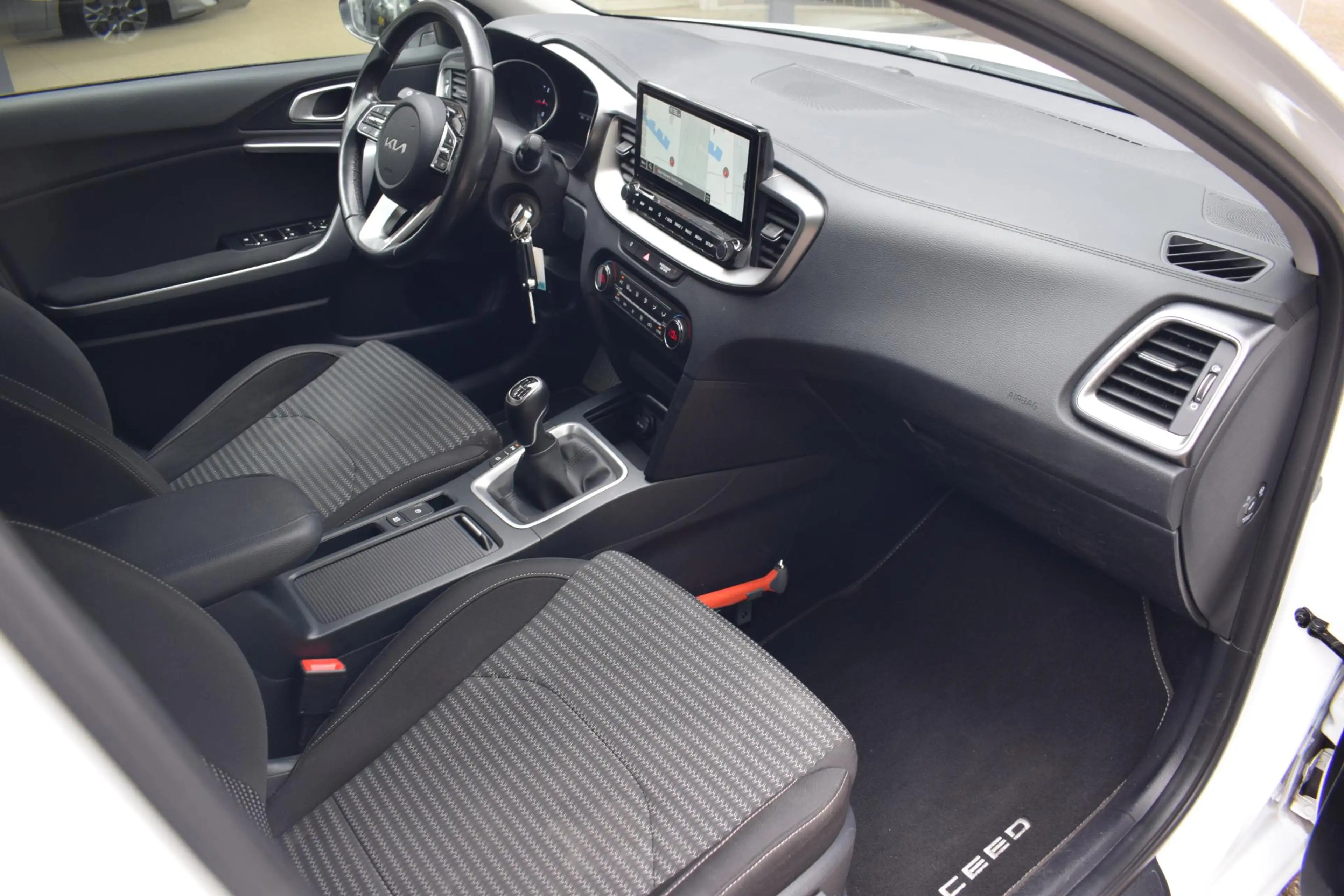 Kia Ceed SW / cee'd SW Sportswagon 1.0 T-GDi DynamicLine — photo 8