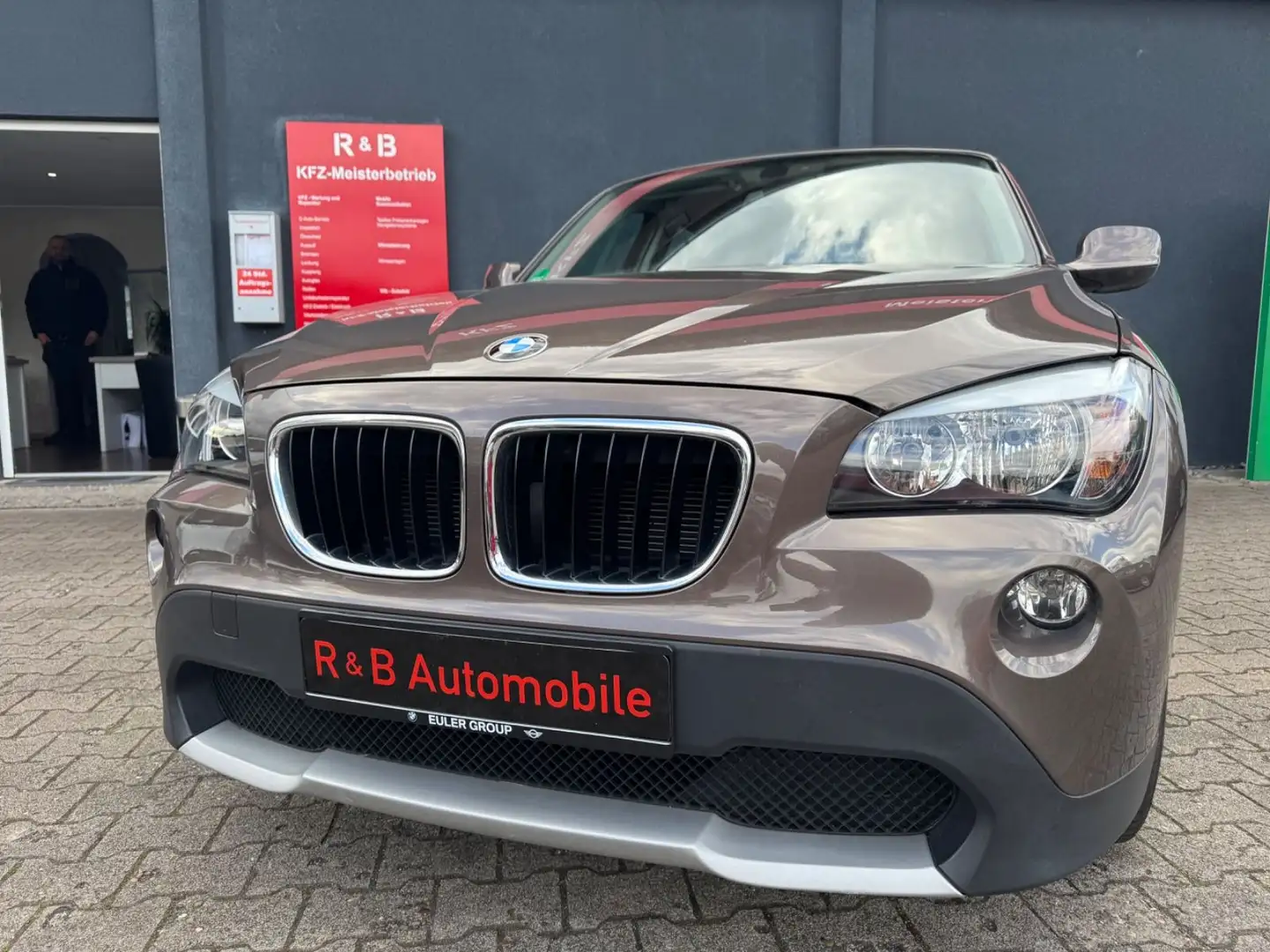 BMW X1 Baureihe X1 18 i sDrive*1xHand*Motorschade - 2