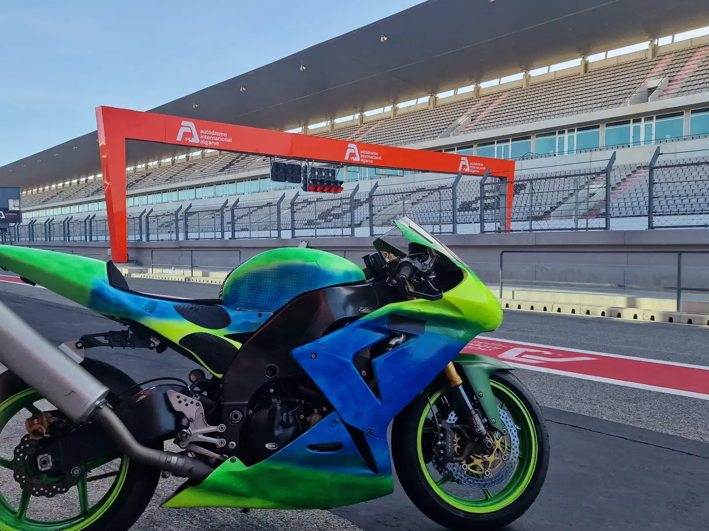 Kawasaki Ninja ZX-10R zelena - 2