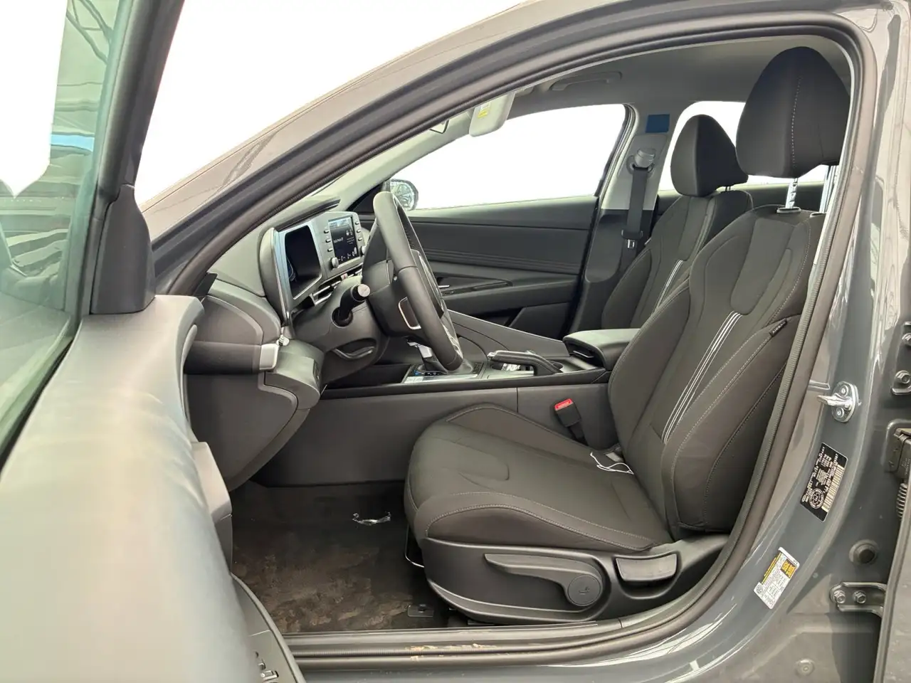 Hyundai ELANTRA снимка Hyundai ELANTRA
