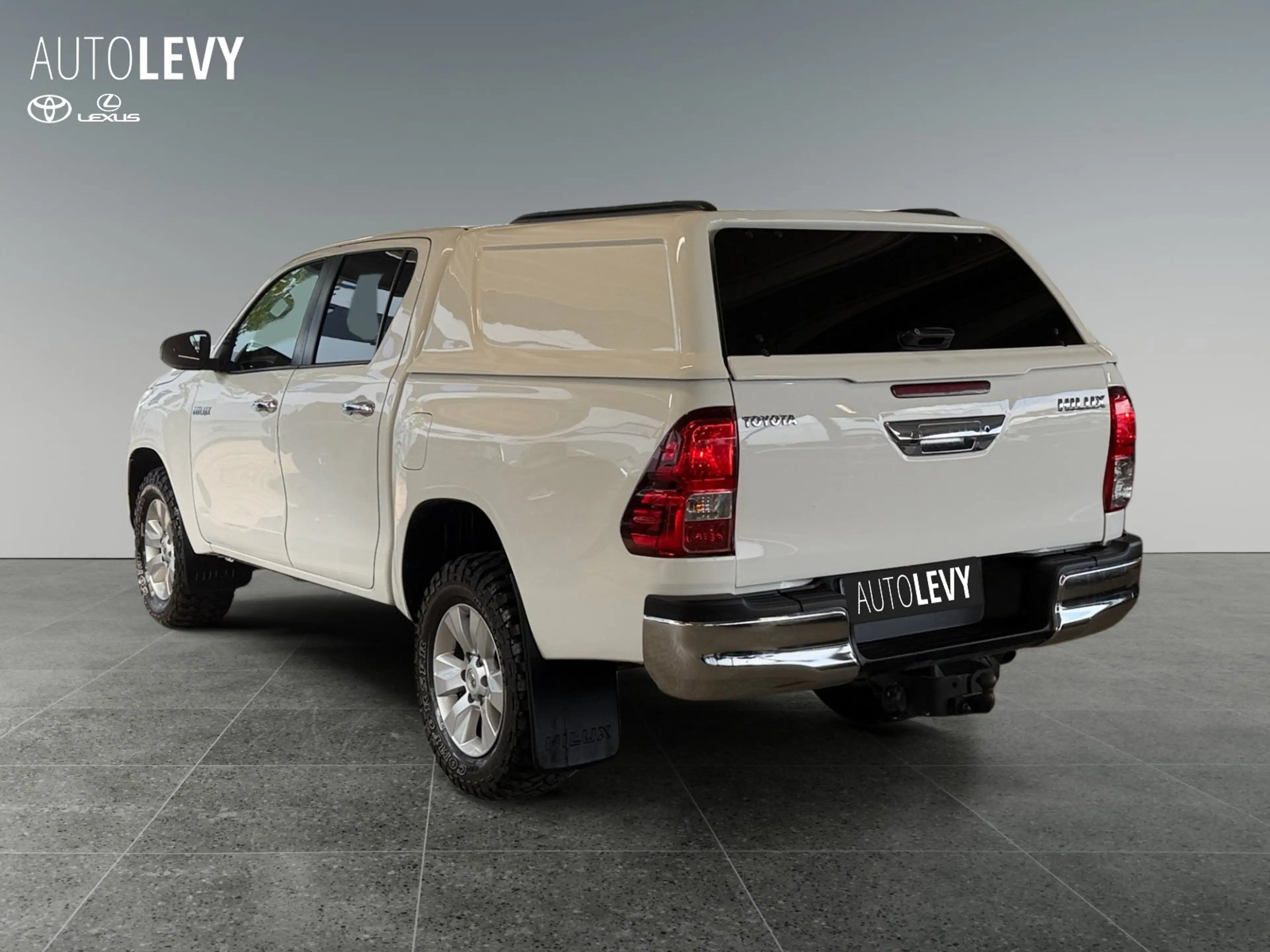 Toyota Hilux 2.4 D 4x4 DoubleCap Hardtop +AHK+Kamera+ — photo 4