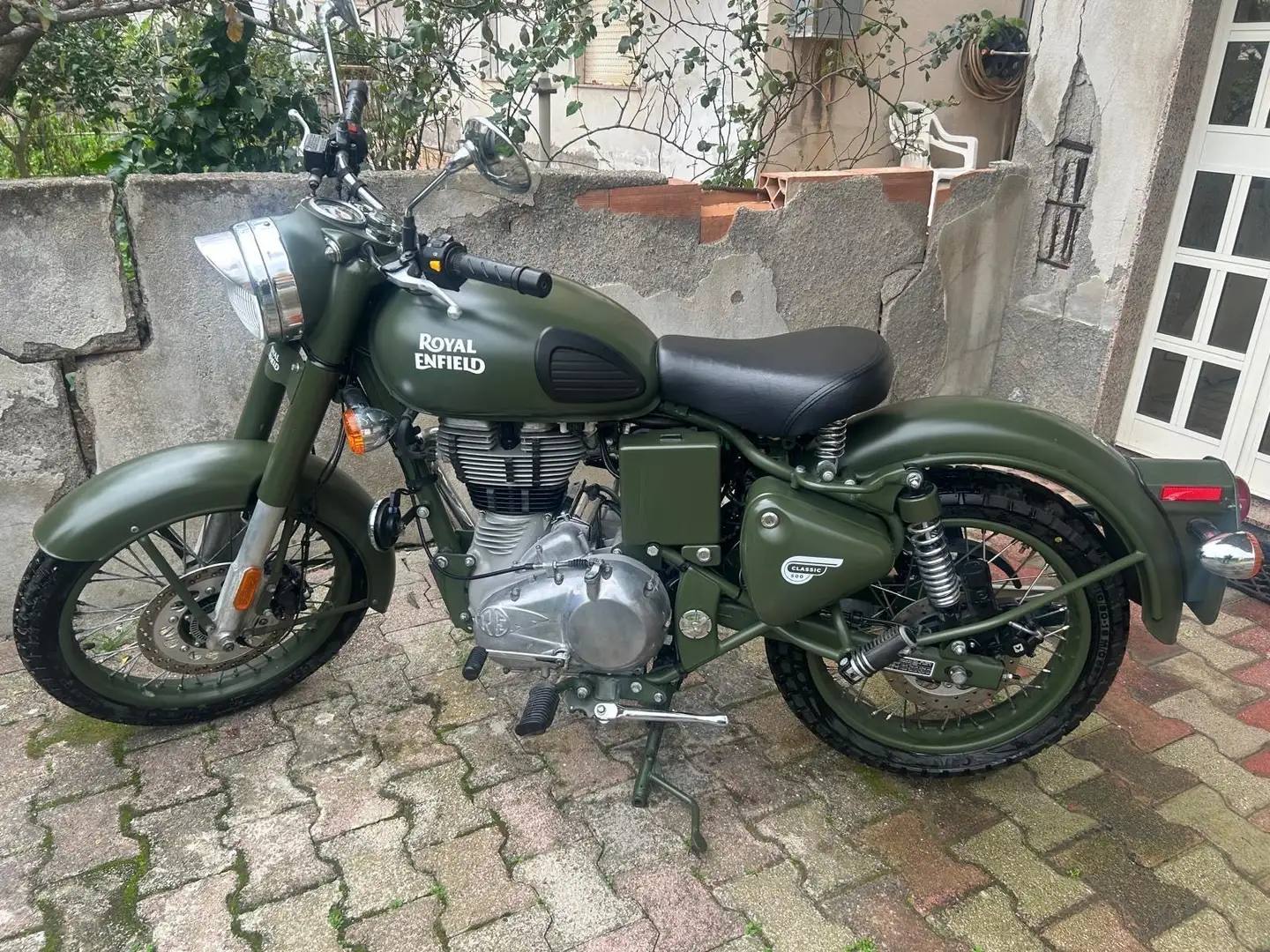 Royal Enfield Bullet 500 Classic Verde - 1