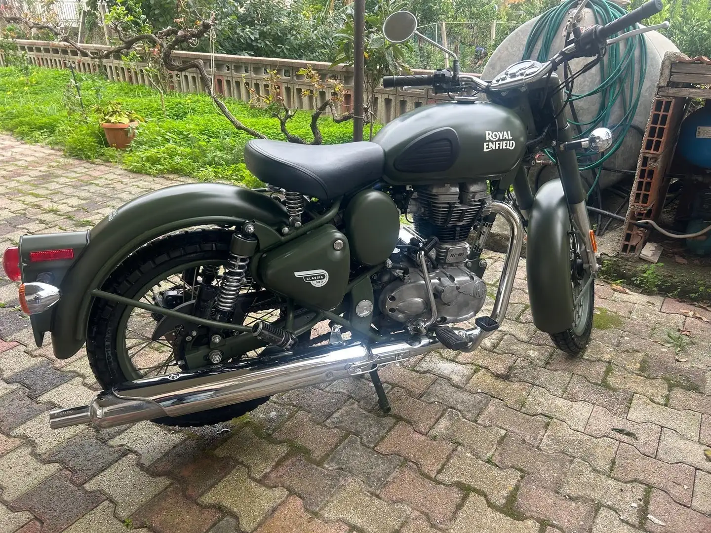 Royal Enfield Bullet 500 Classic Verde - 2