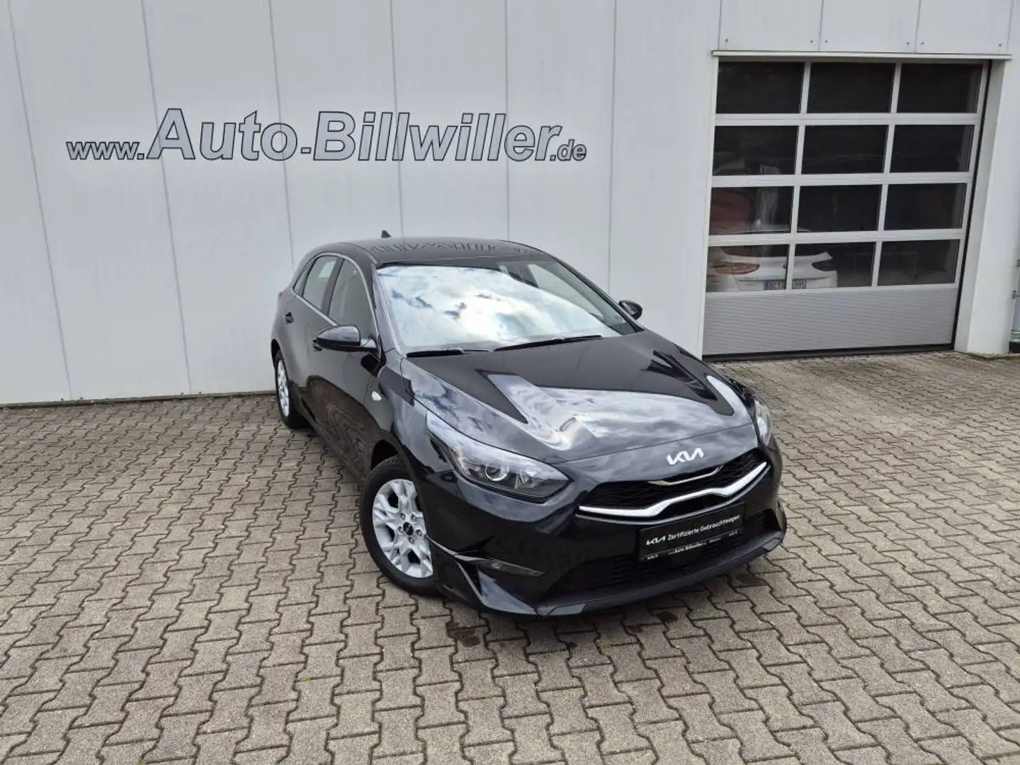 Kia Ceed / cee'd Ceed 5-Türer 1.5 T-GDI DCT7 Vision Komfort+ Schwarz - 1