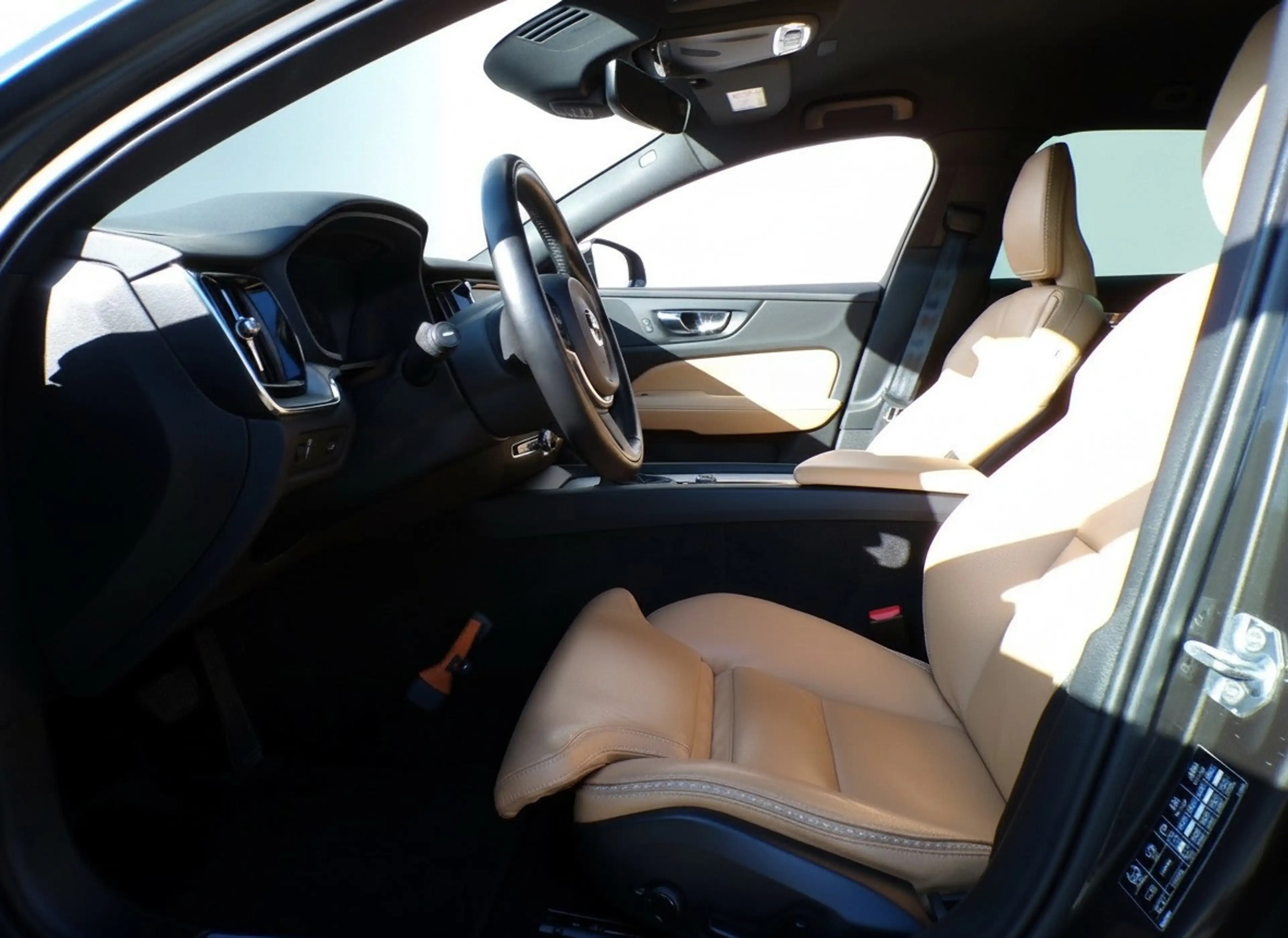 Volvo V60 Cross Country 2.0 D4 AWD Intro Edition|Nav|Cam|ACC — photo 7