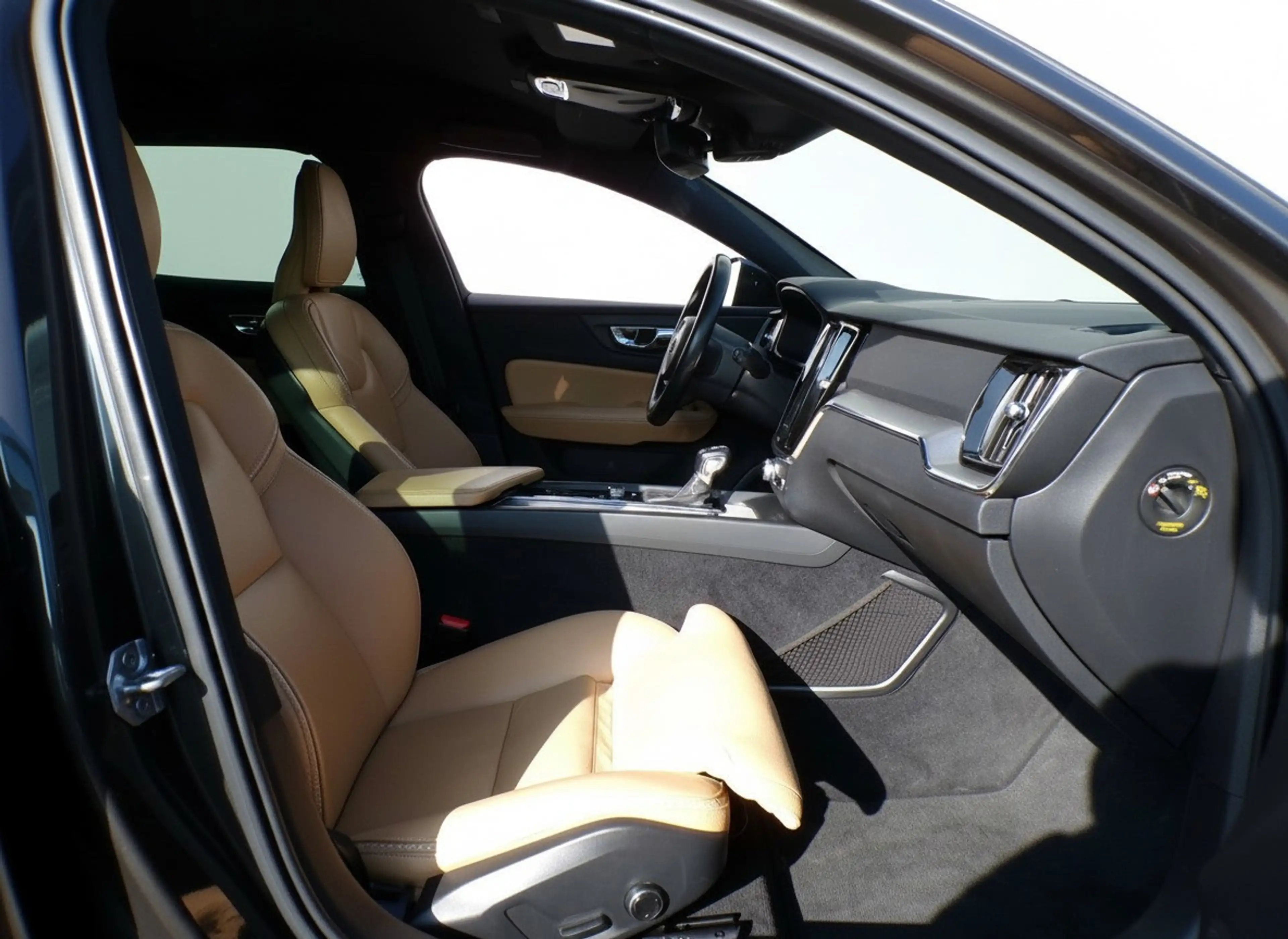 Volvo V60 Cross Country 2.0 D4 AWD Intro Edition|Nav|Cam|ACC — photo 10