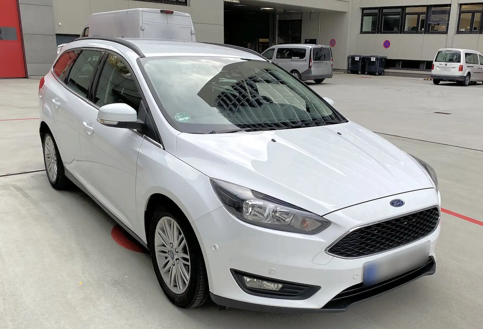 Ford Focus Turnier Cool & Connect Weiß - 1
